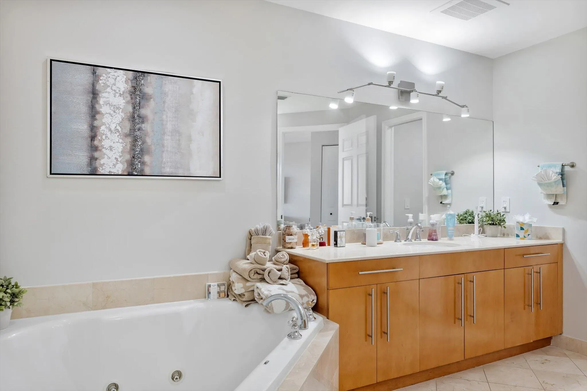 615 BAYSHORE Drive #603