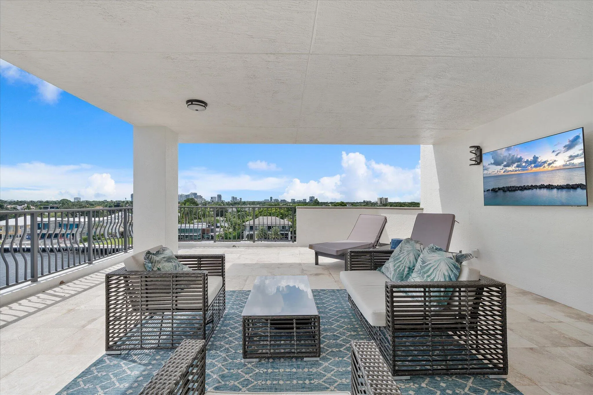 615 BAYSHORE Drive #603