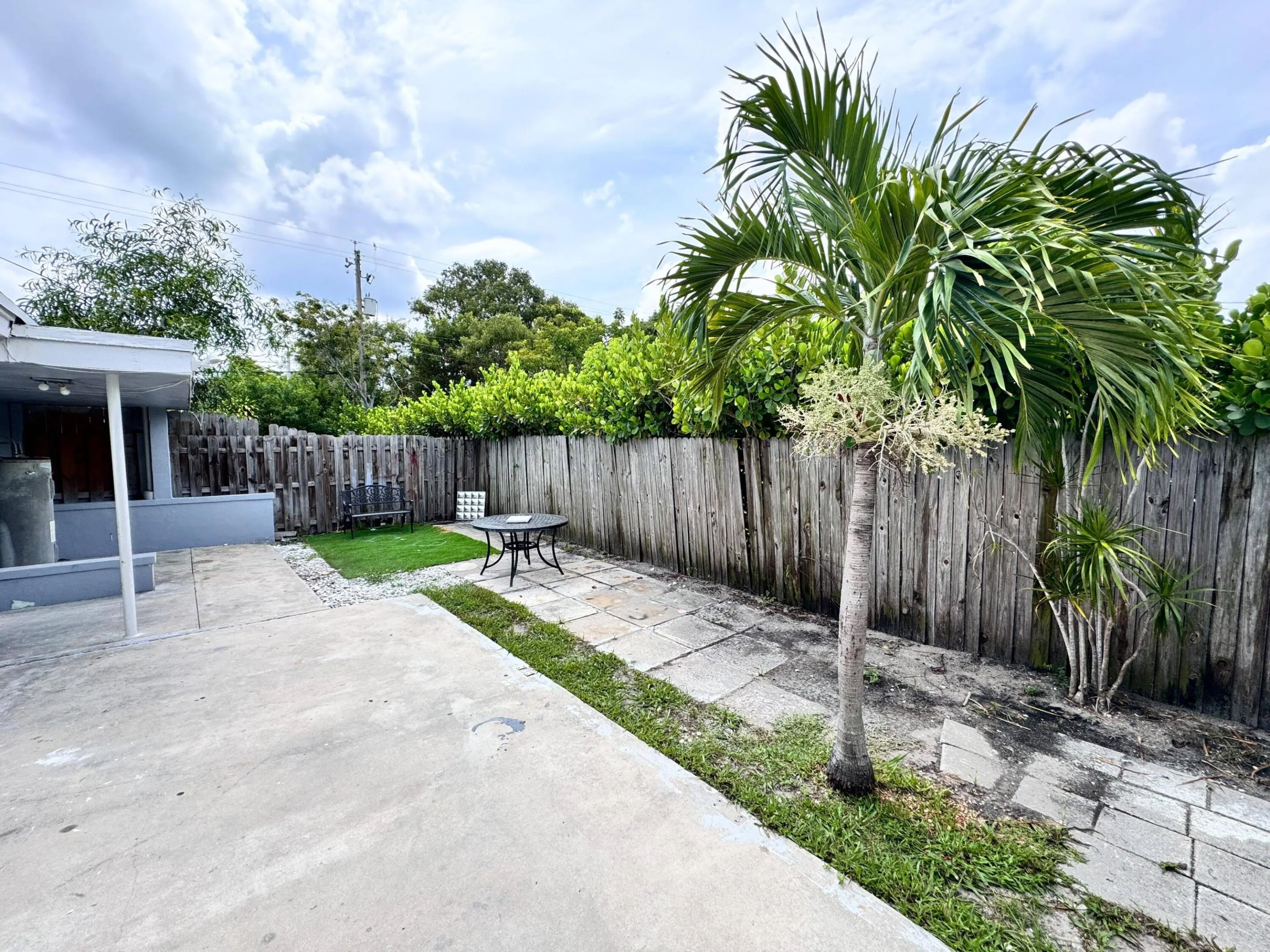 16 NE 9th Avenue