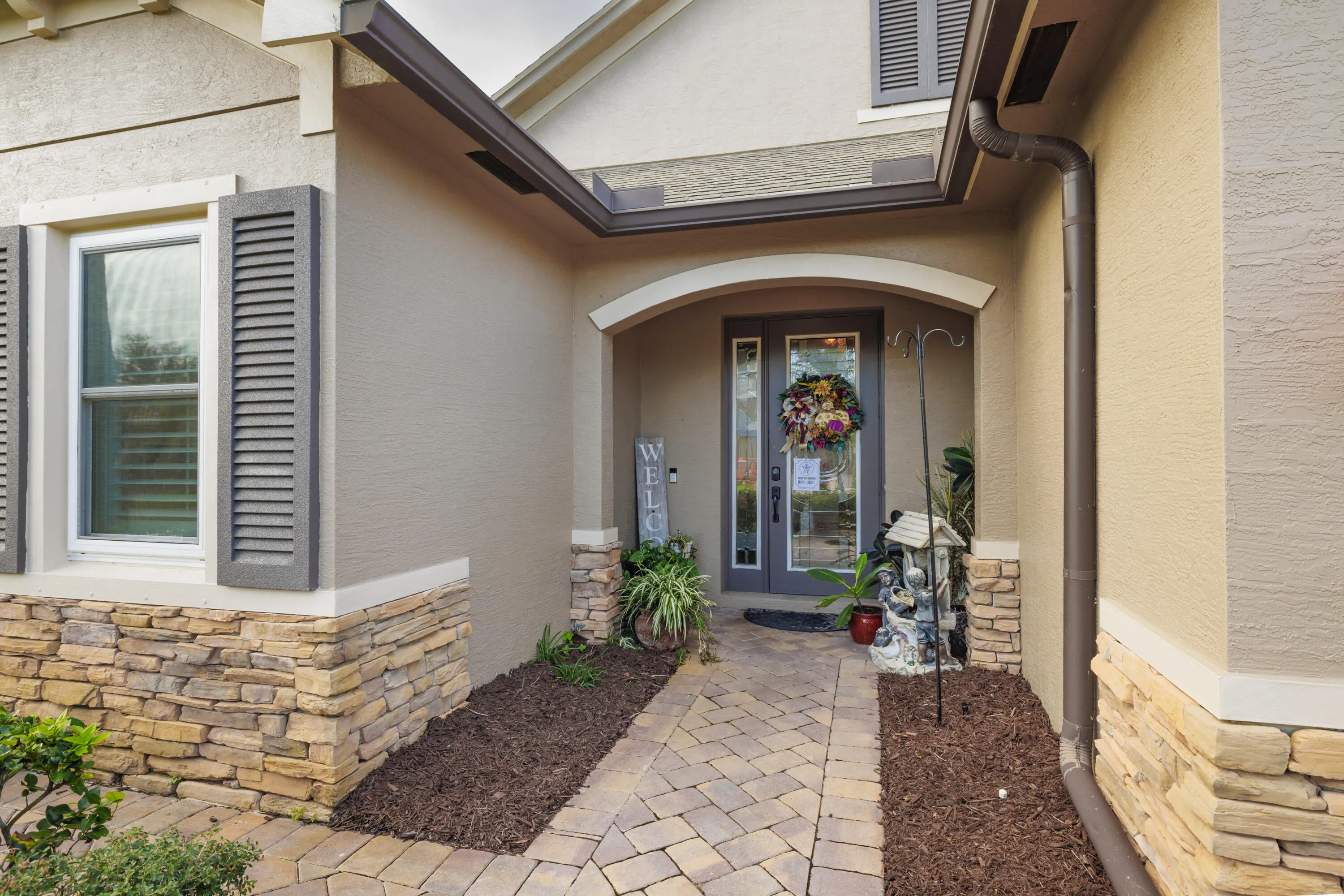 840 SW SUN Circle