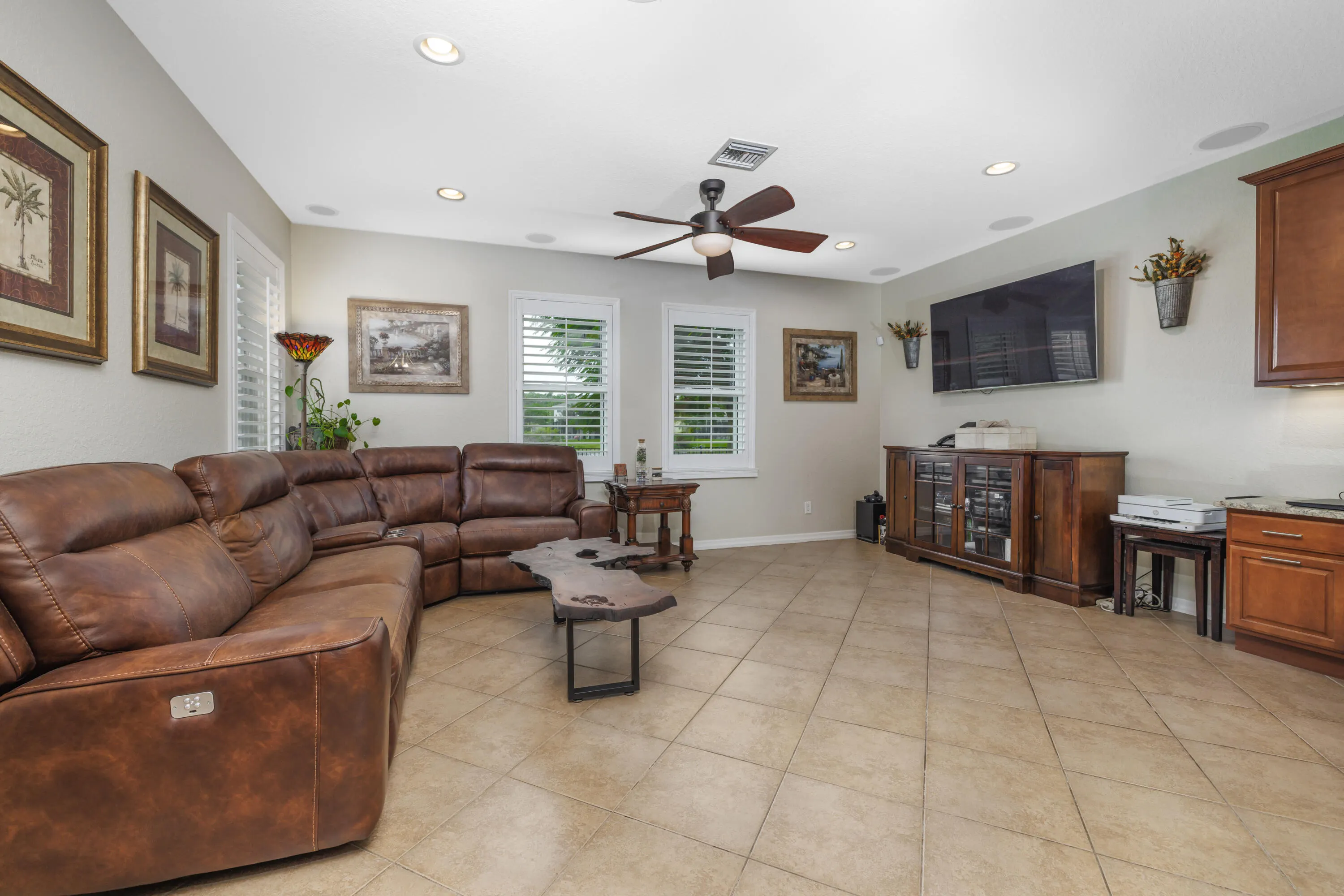840 SW SUN Circle