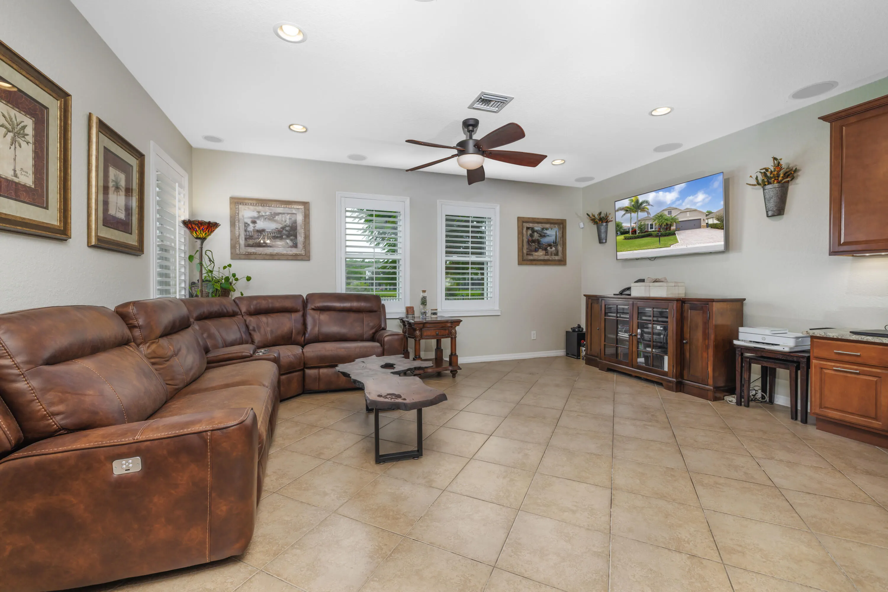 840 SW SUN Circle