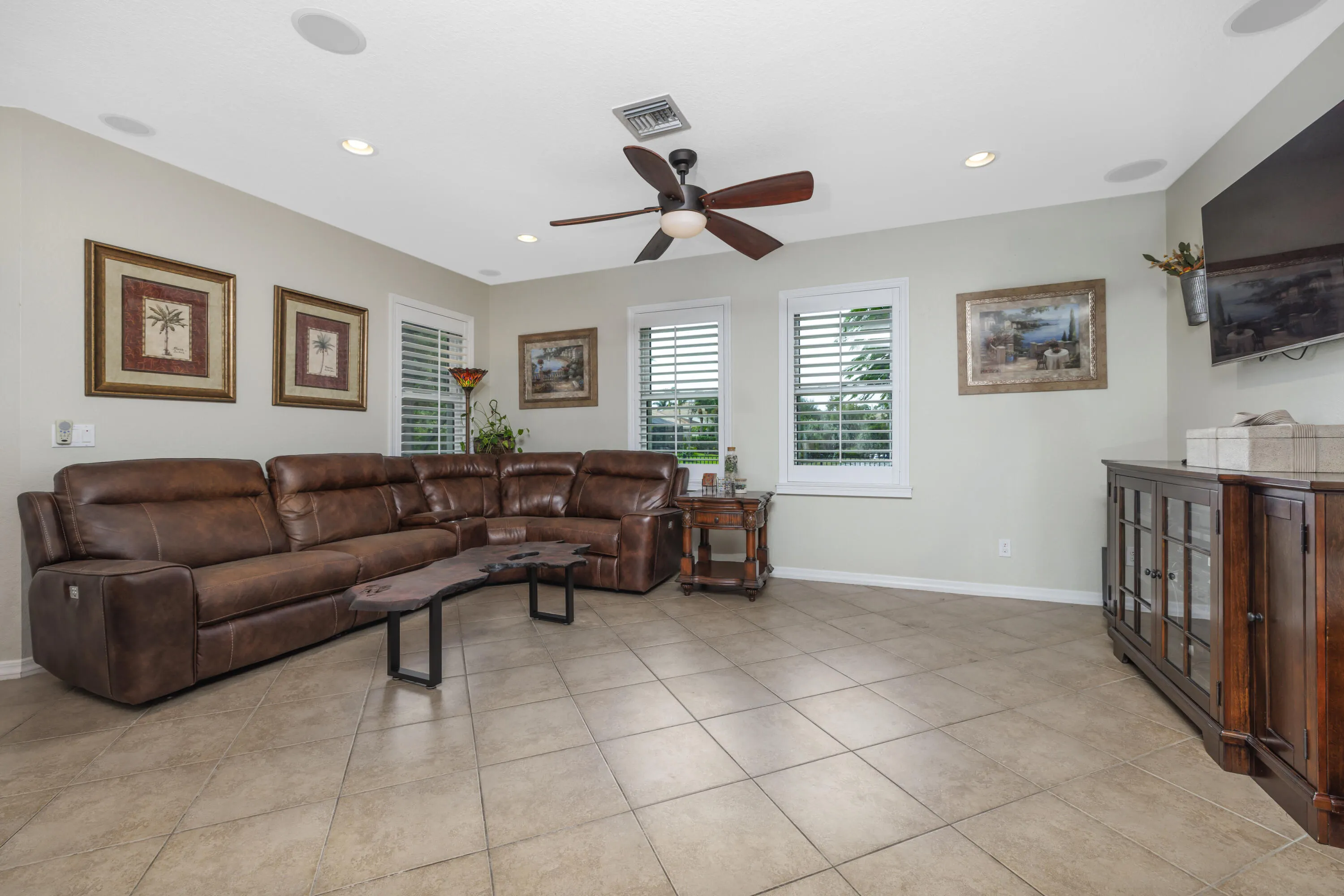840 SW SUN Circle