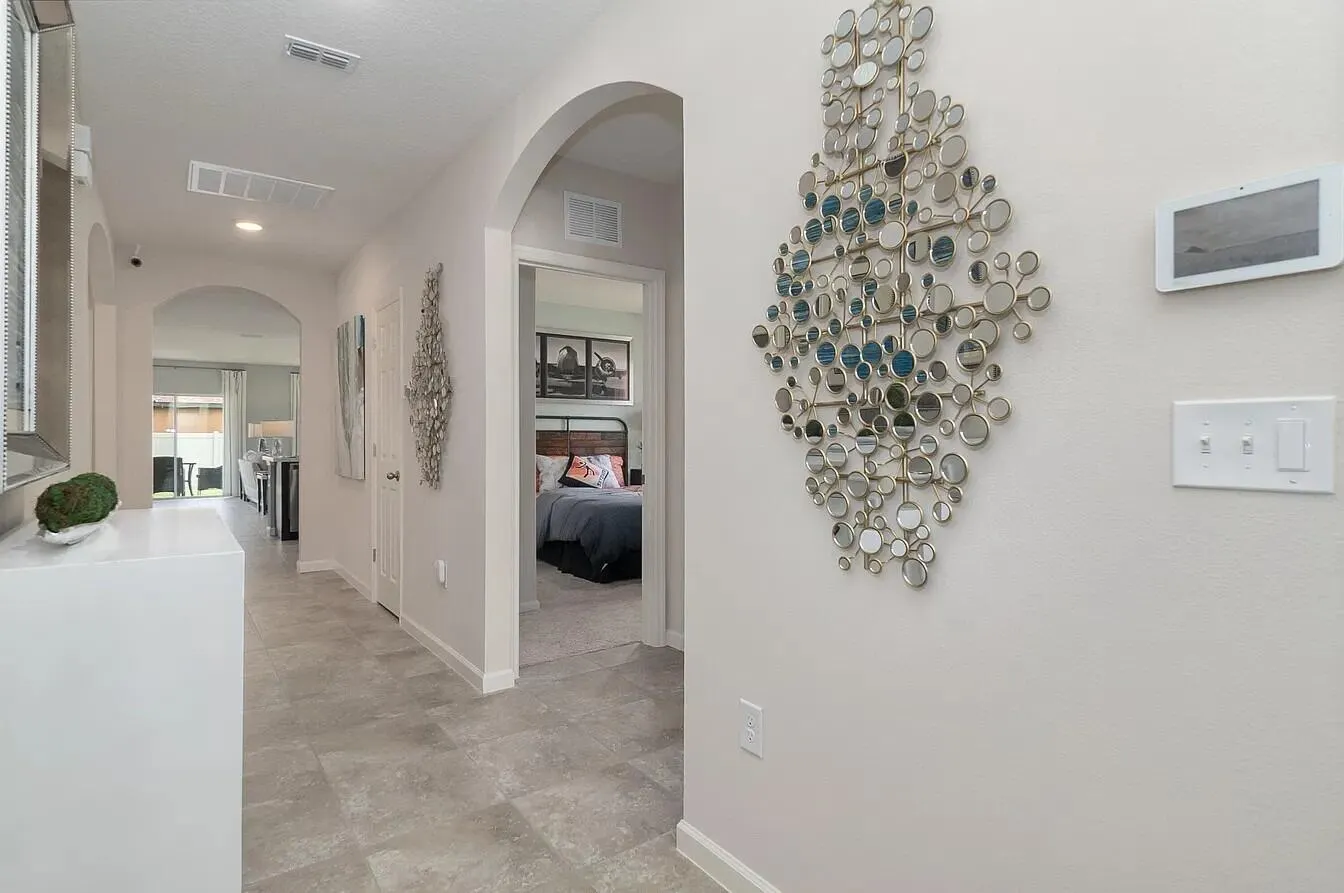 1009 SW Dilido Lane