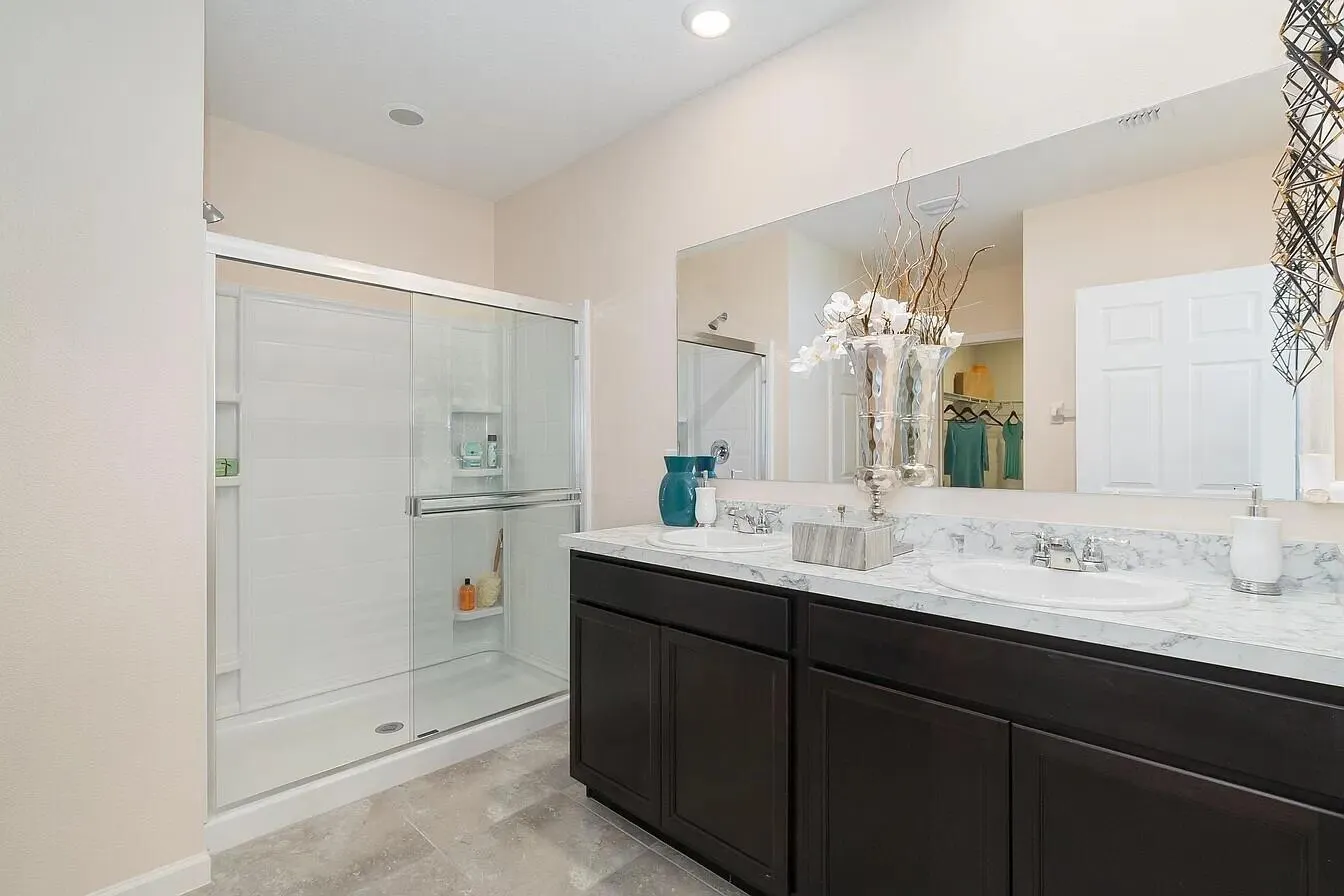 1009 SW Dilido Lane