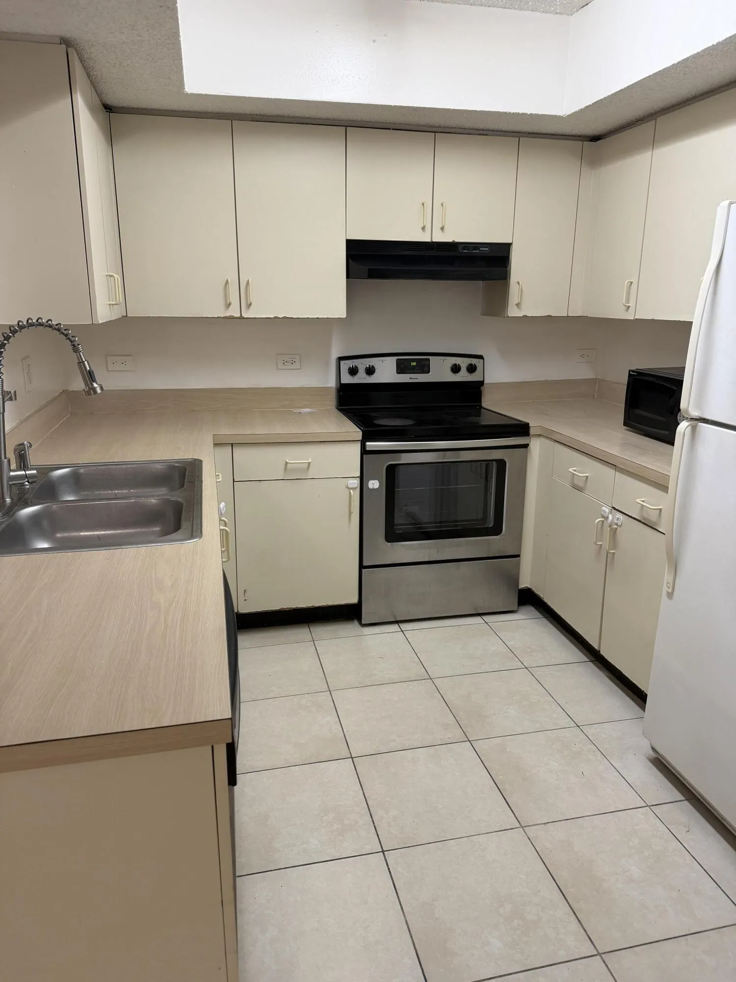 3700 N 56TH Avenue #1008