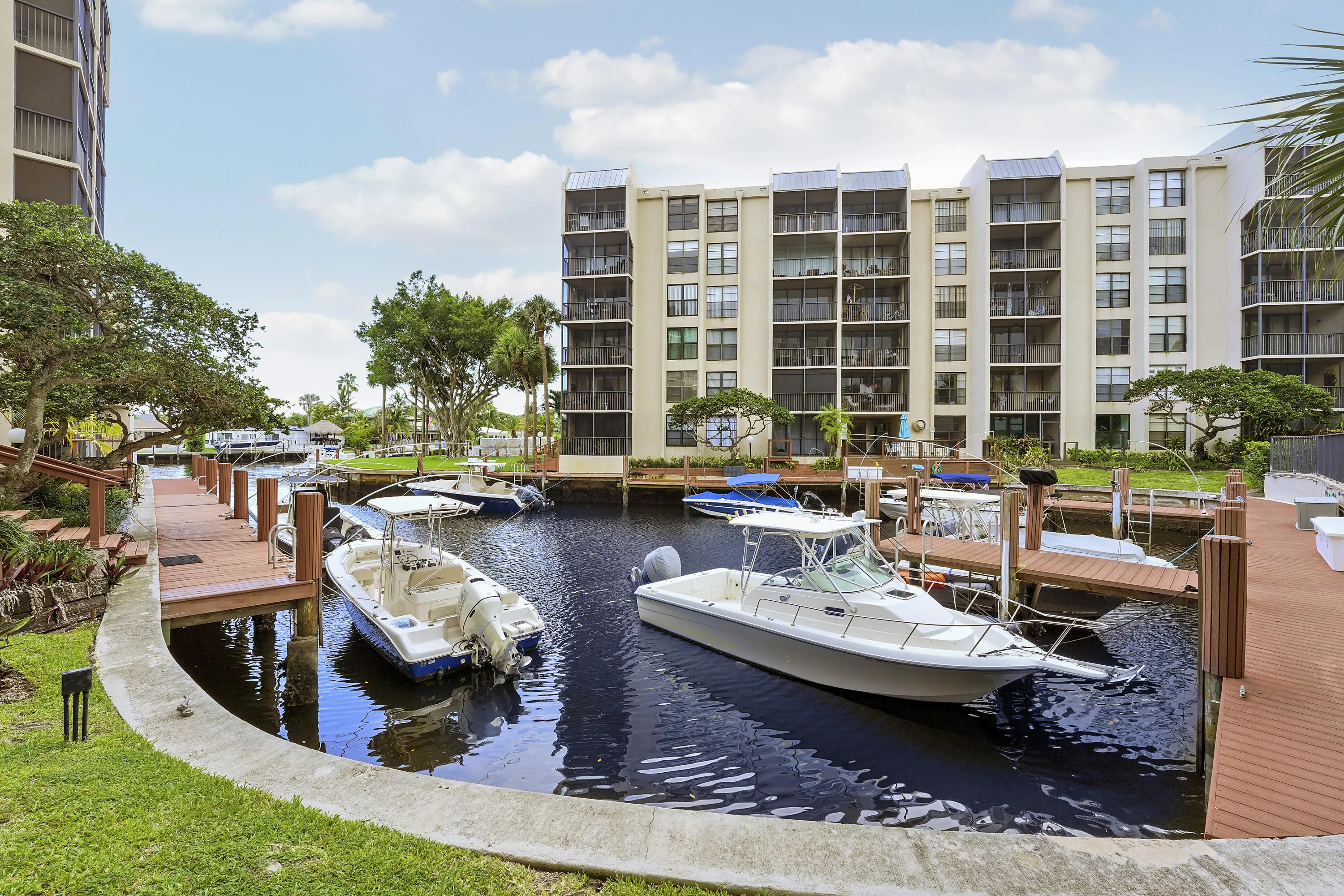 20 Royal Palm Way #204