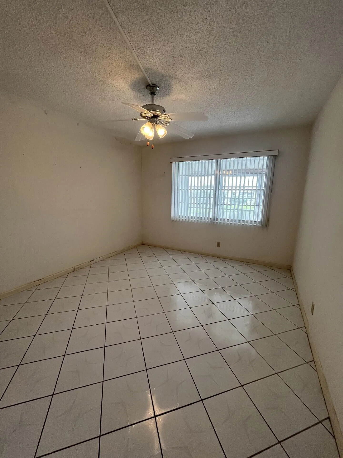 4006 FARNHAM N #4006