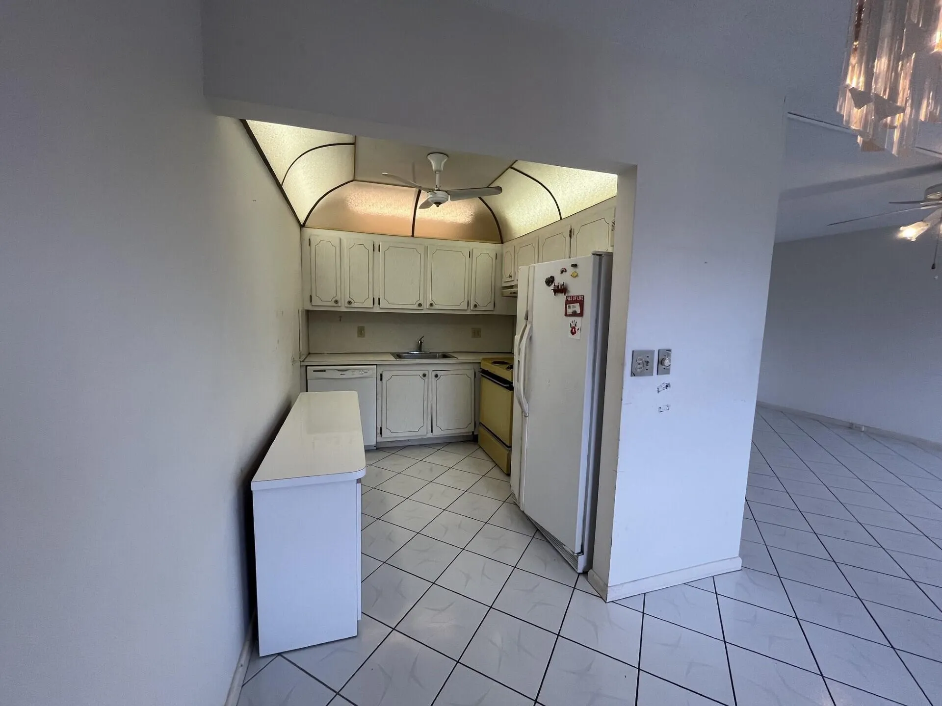 4006 FARNHAM N #4006