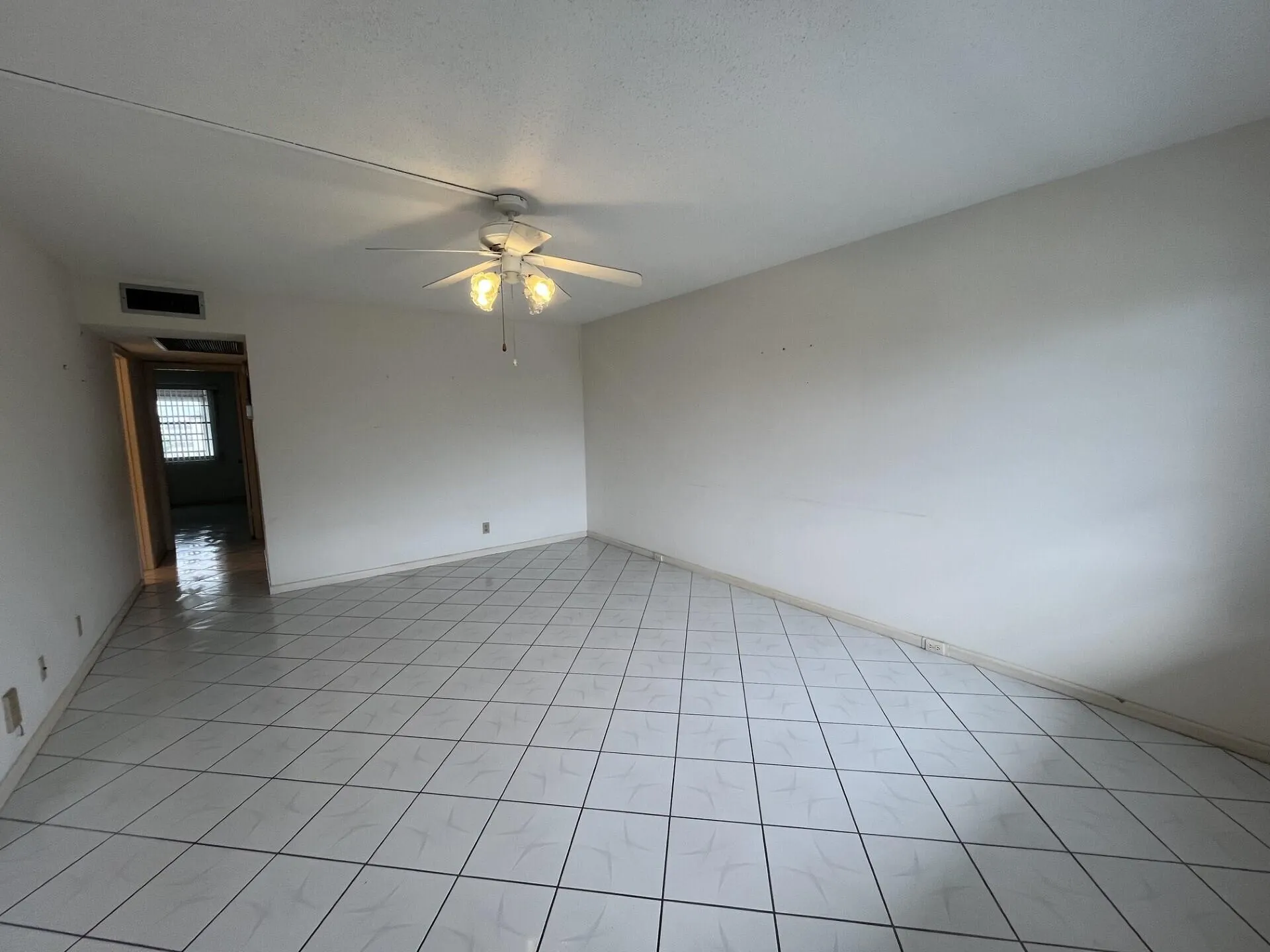 4006 FARNHAM N #4006