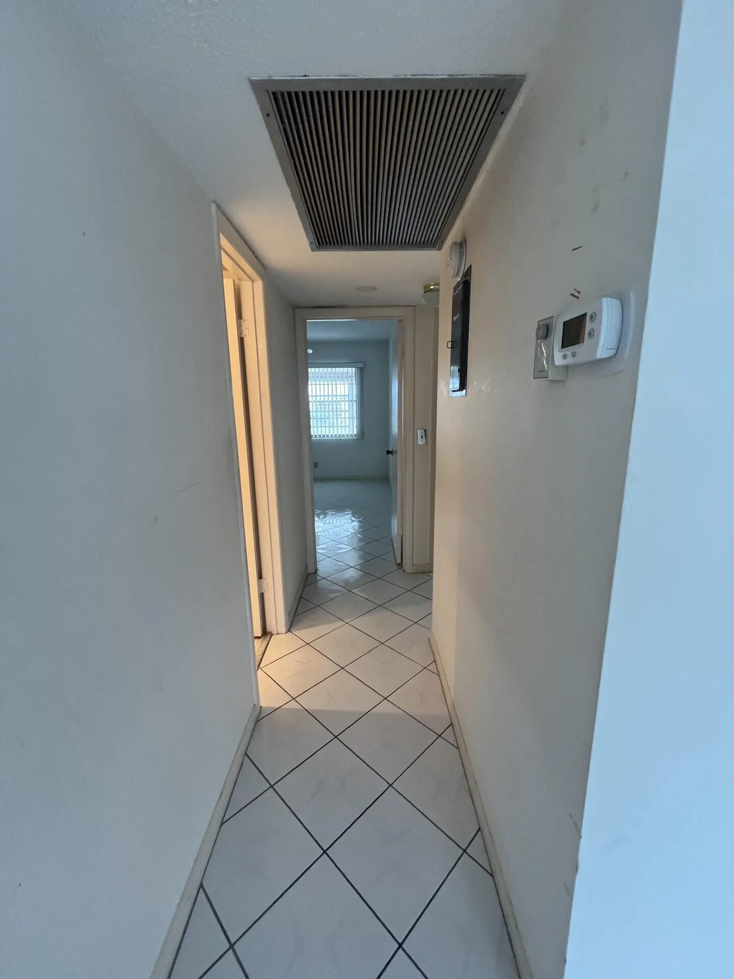 4006 FARNHAM N #4006