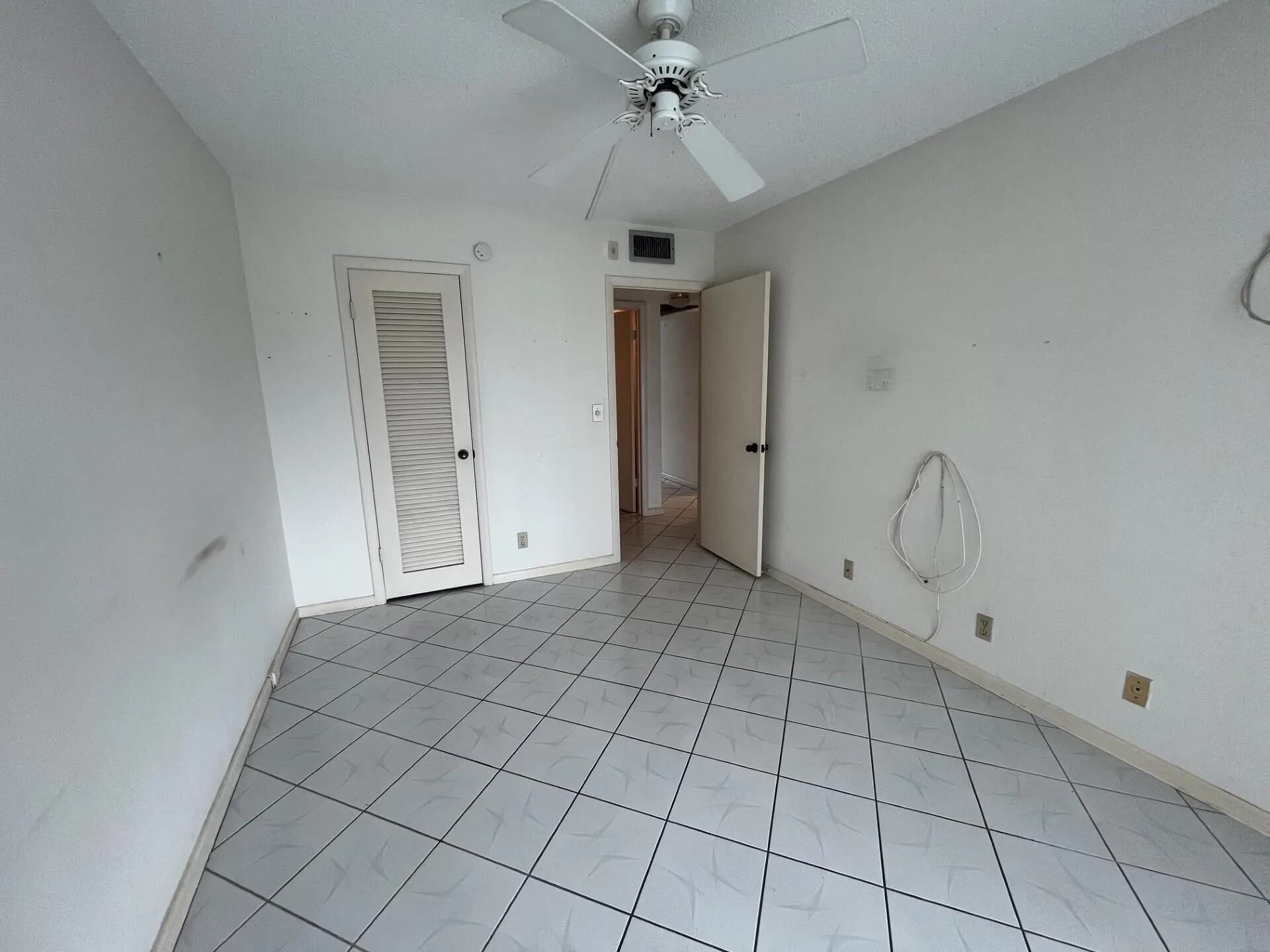 4006 FARNHAM N #4006