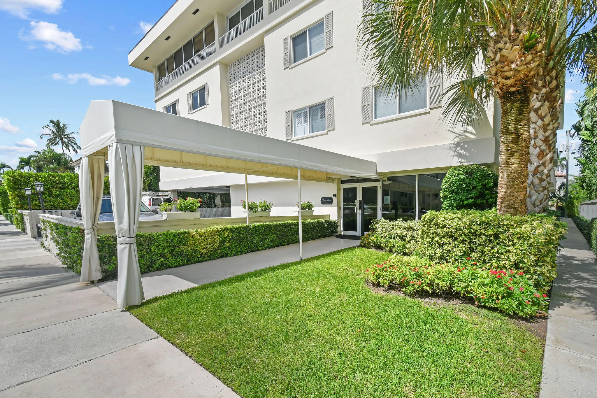 227 Brazilian Avenue #2H