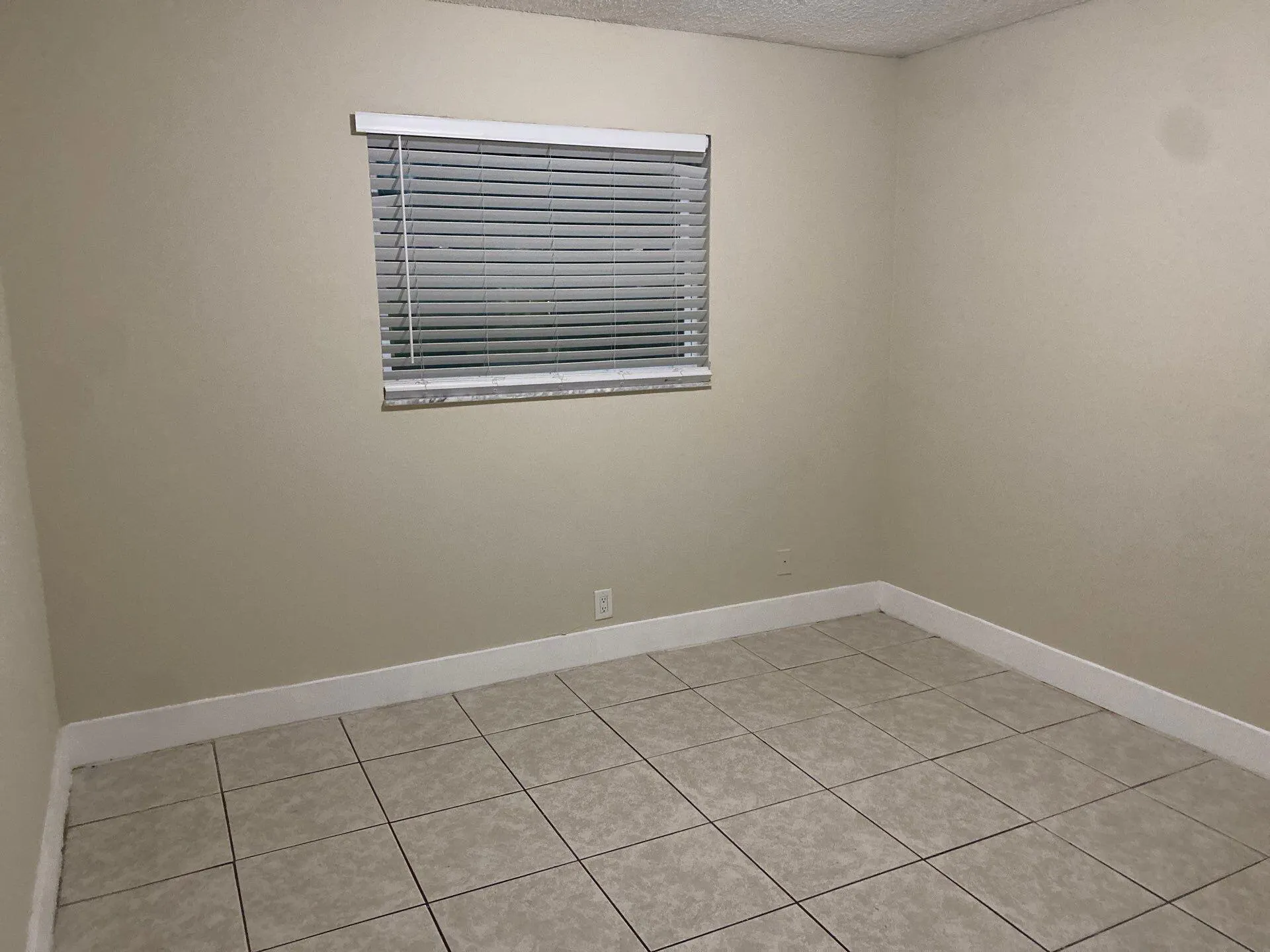 207 NW 32ND Court #206