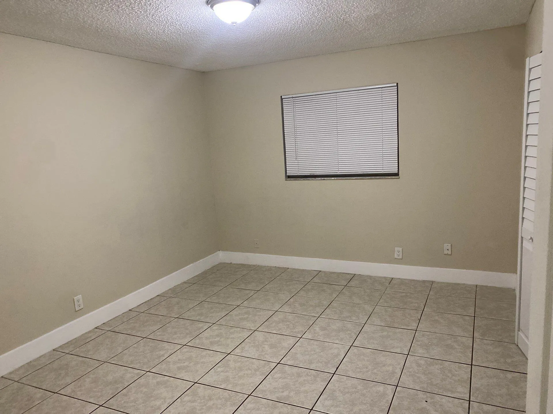 207 NW 32ND Court #206