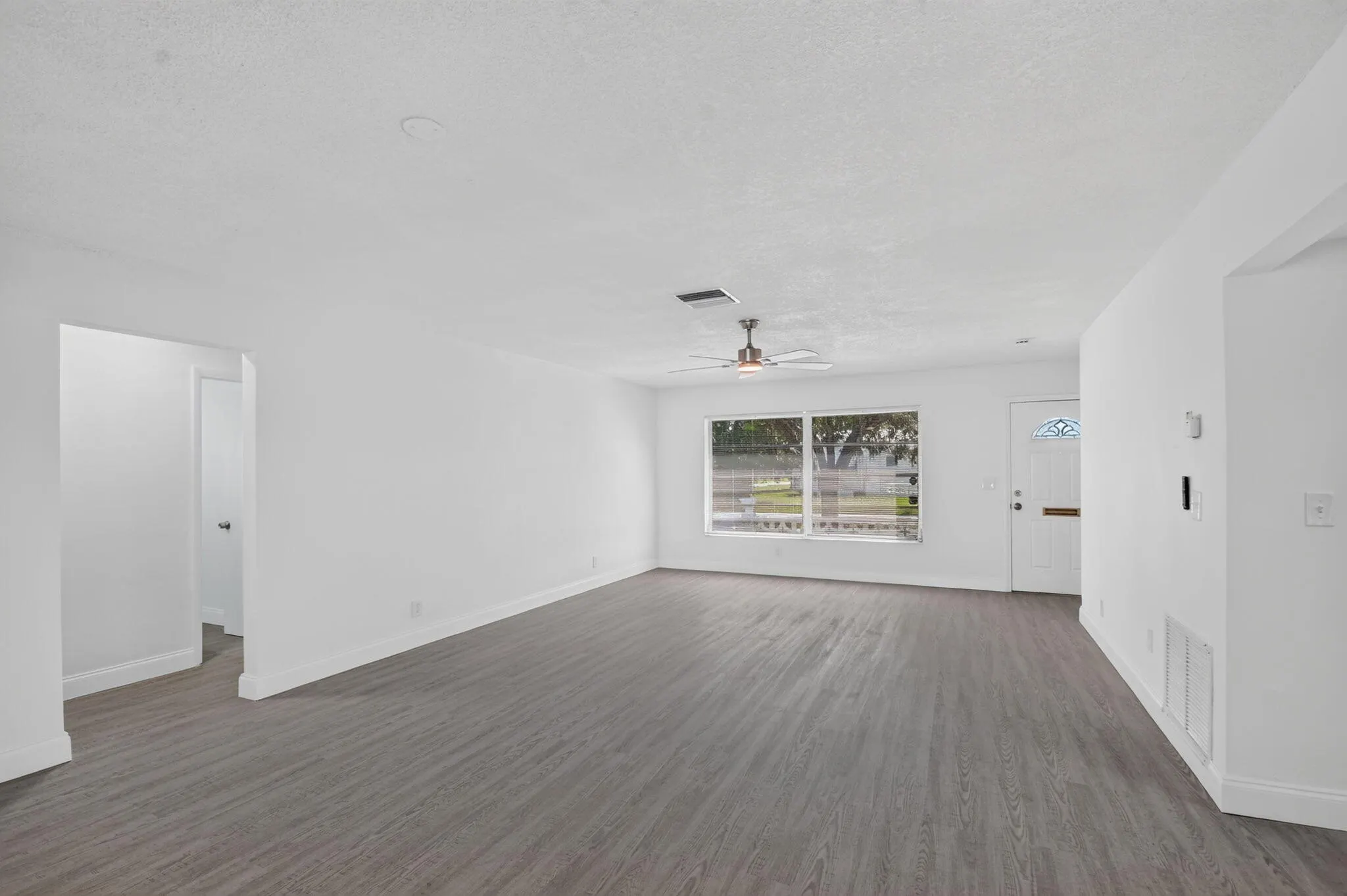 1001 SIESTA Avenue