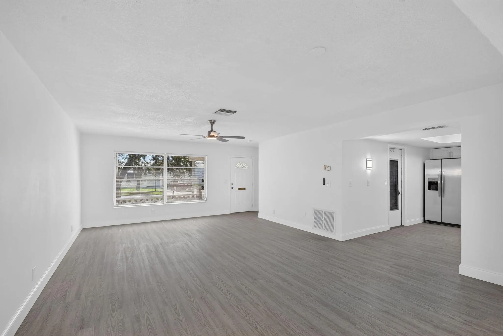1001 SIESTA Avenue