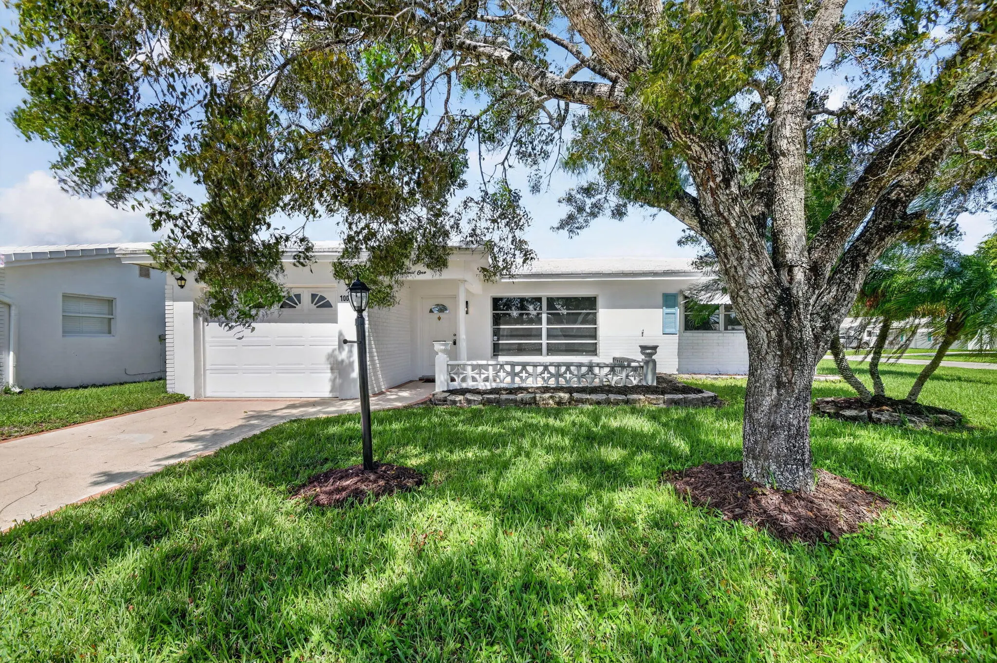 1001 SIESTA Avenue