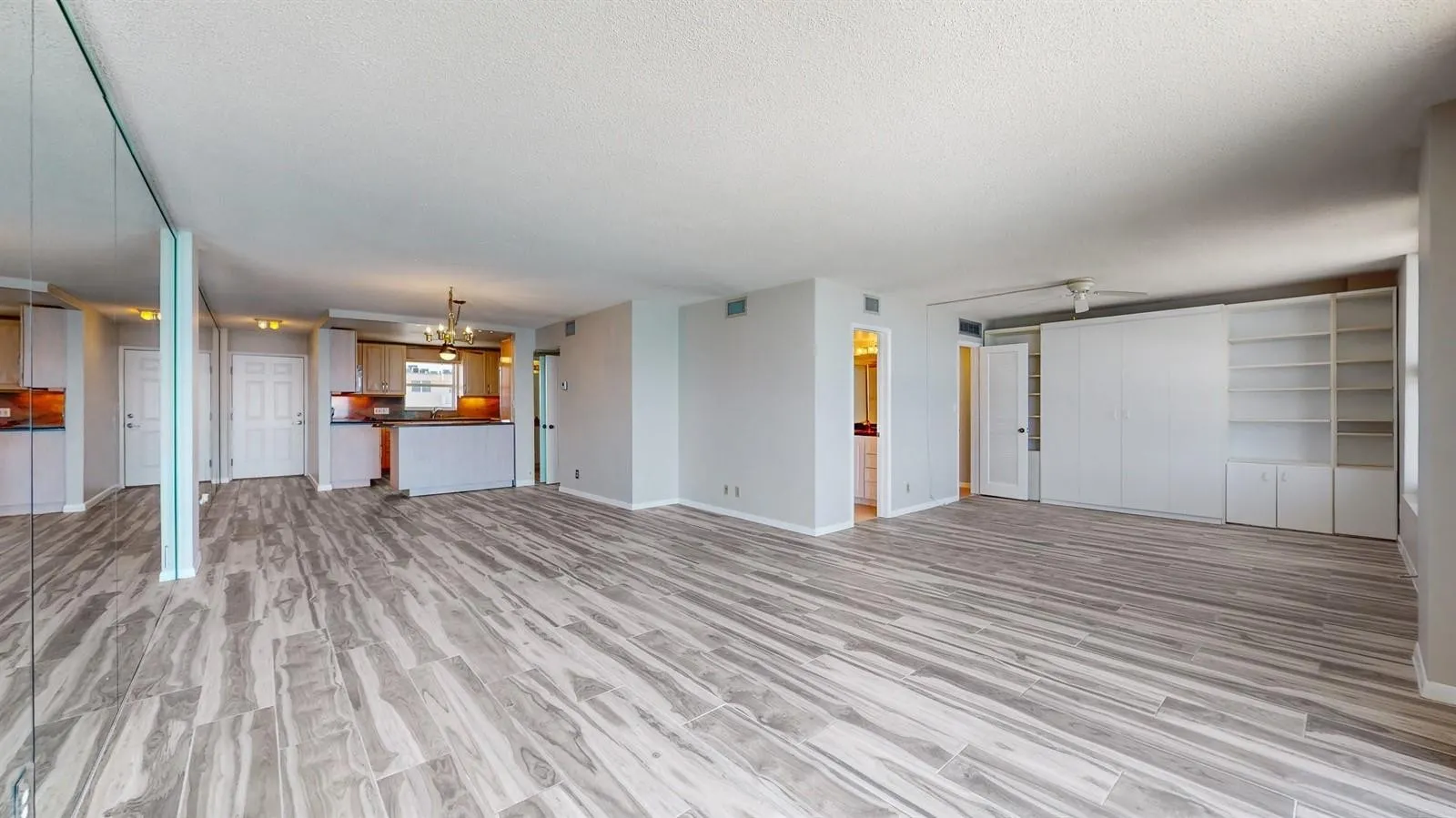 1051 HILLSBORO MILE #905E