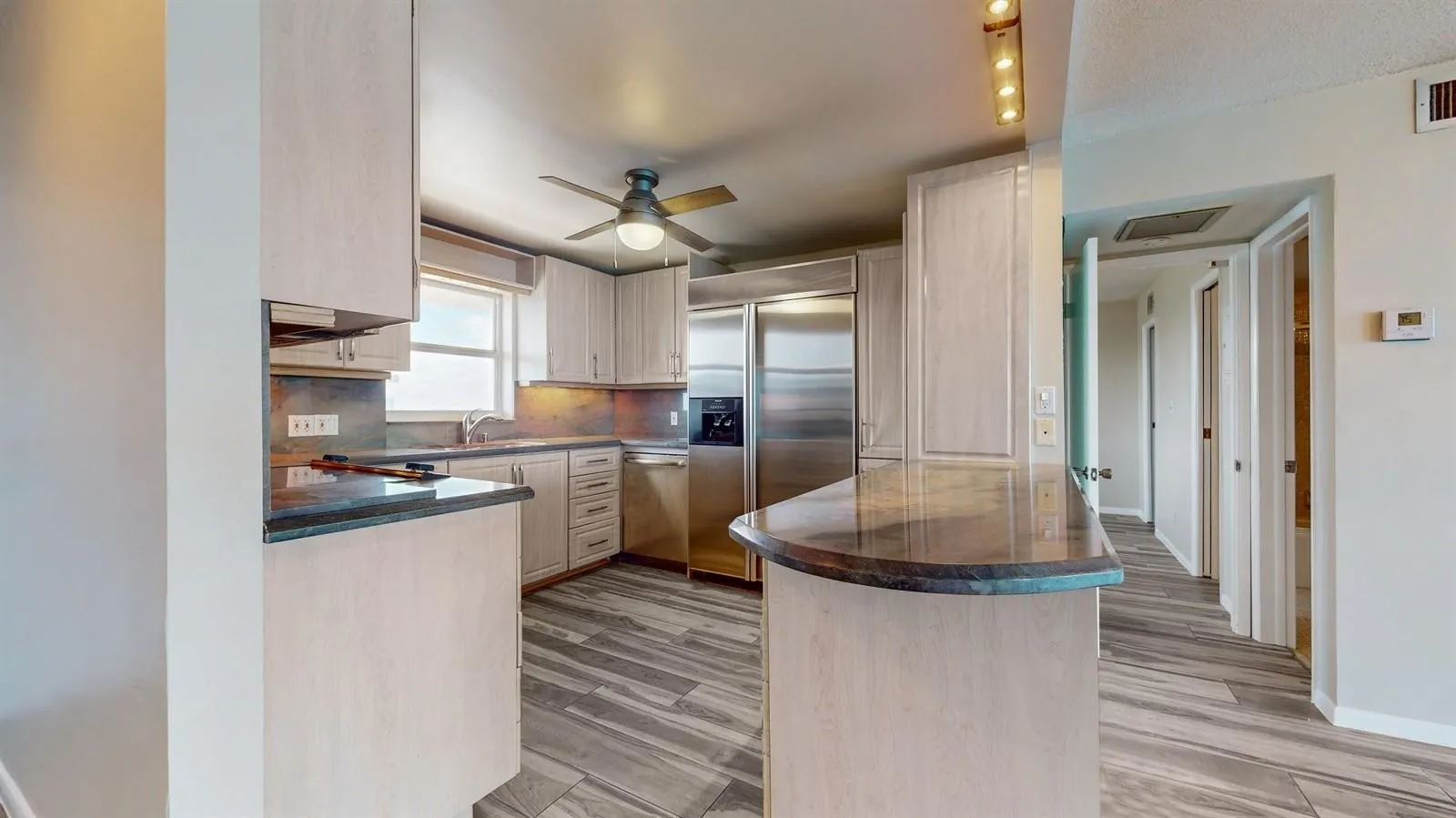1051 HILLSBORO MILE #905E