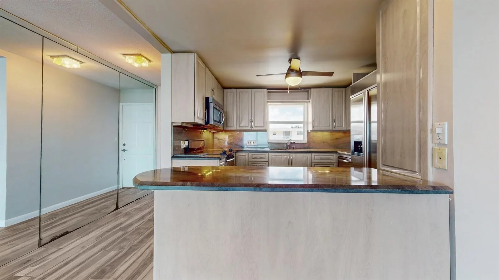 1051 HILLSBORO MILE #905E