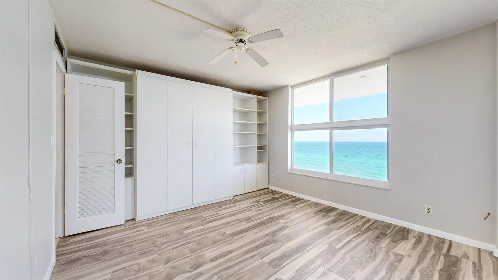 1051 HILLSBORO MILE #905E