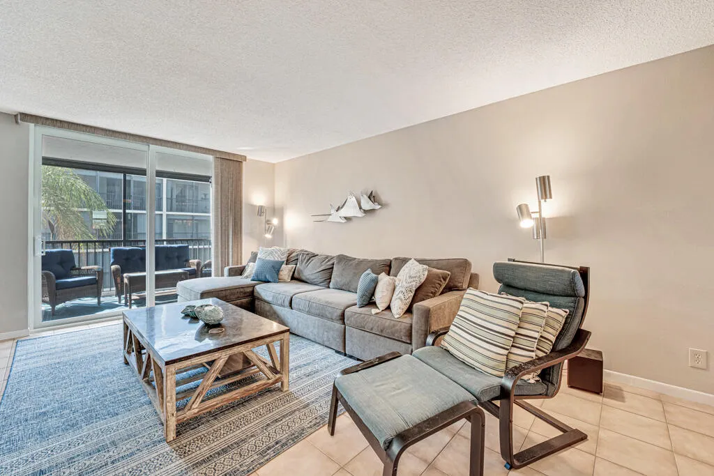 760 E Ocean Avenue #303
