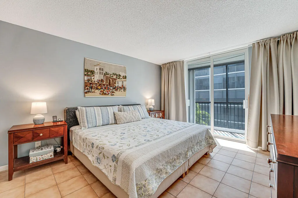 760 E Ocean Avenue #303