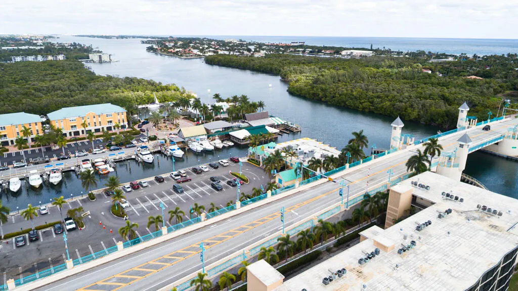 760 E Ocean Avenue #303
