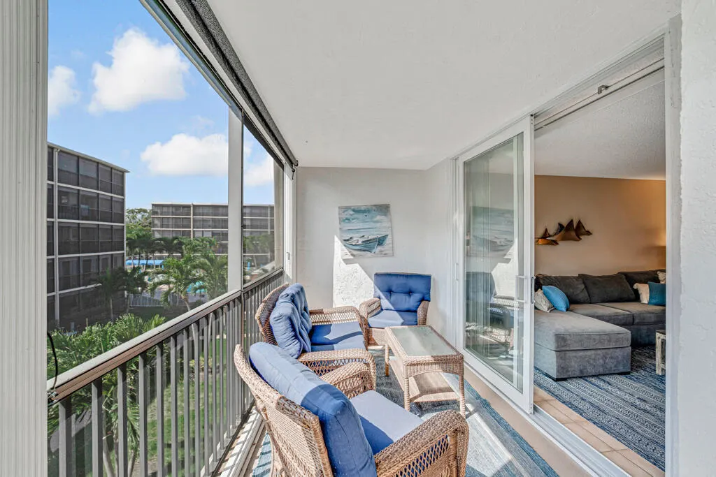 760 E Ocean Avenue #303
