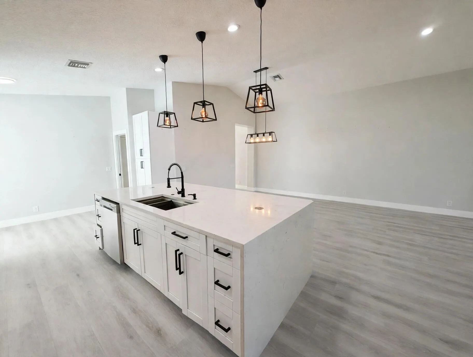 11704 DOVE HOLLOW Avenue