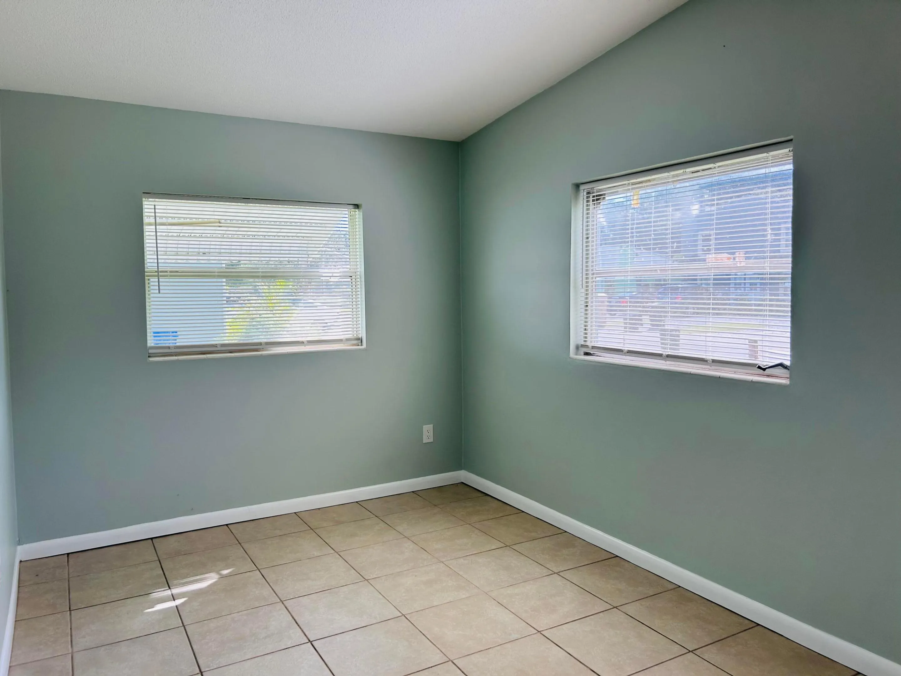 1806 22ND Avenue #1806
