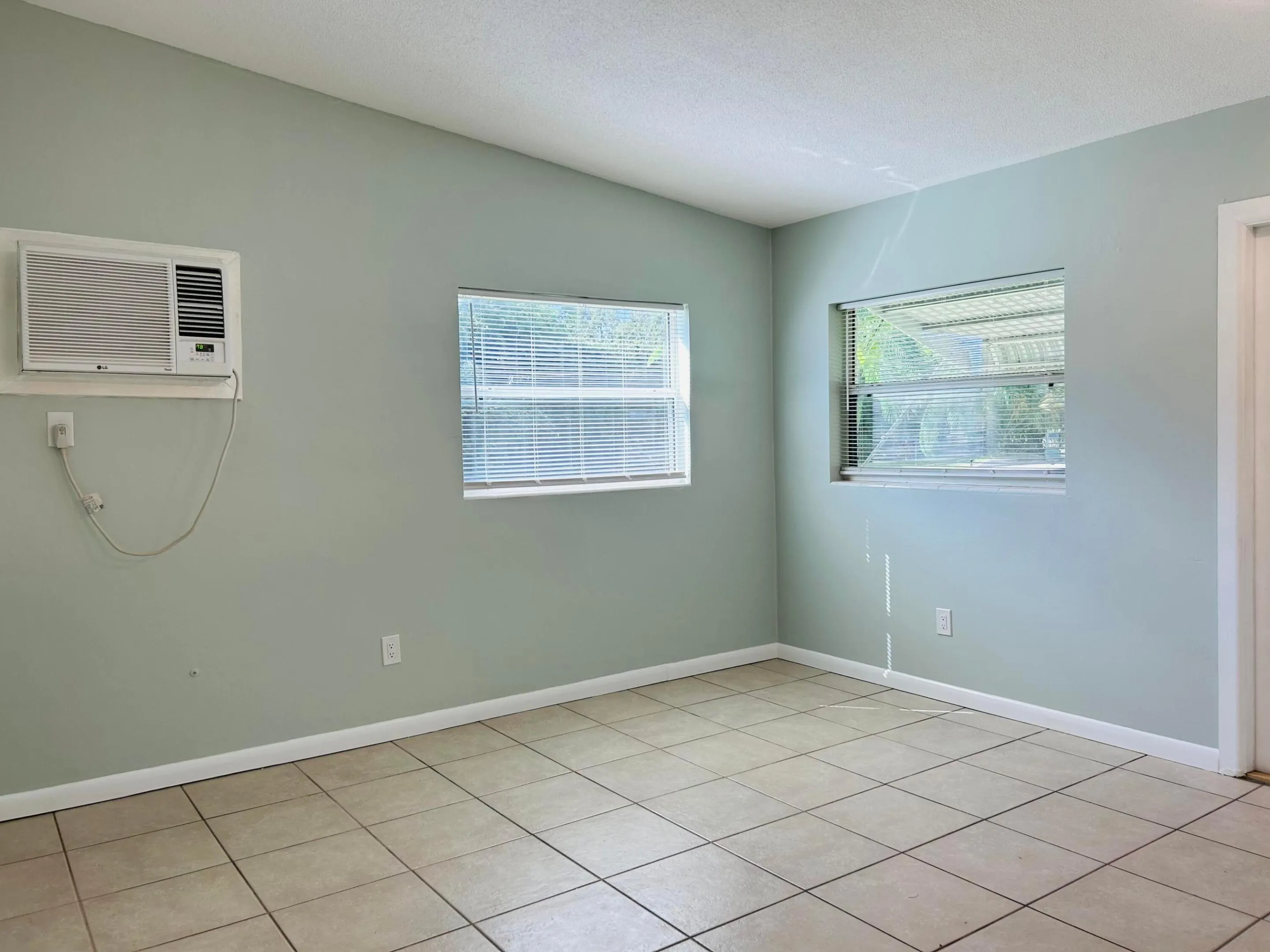 1806 22ND Avenue #1806