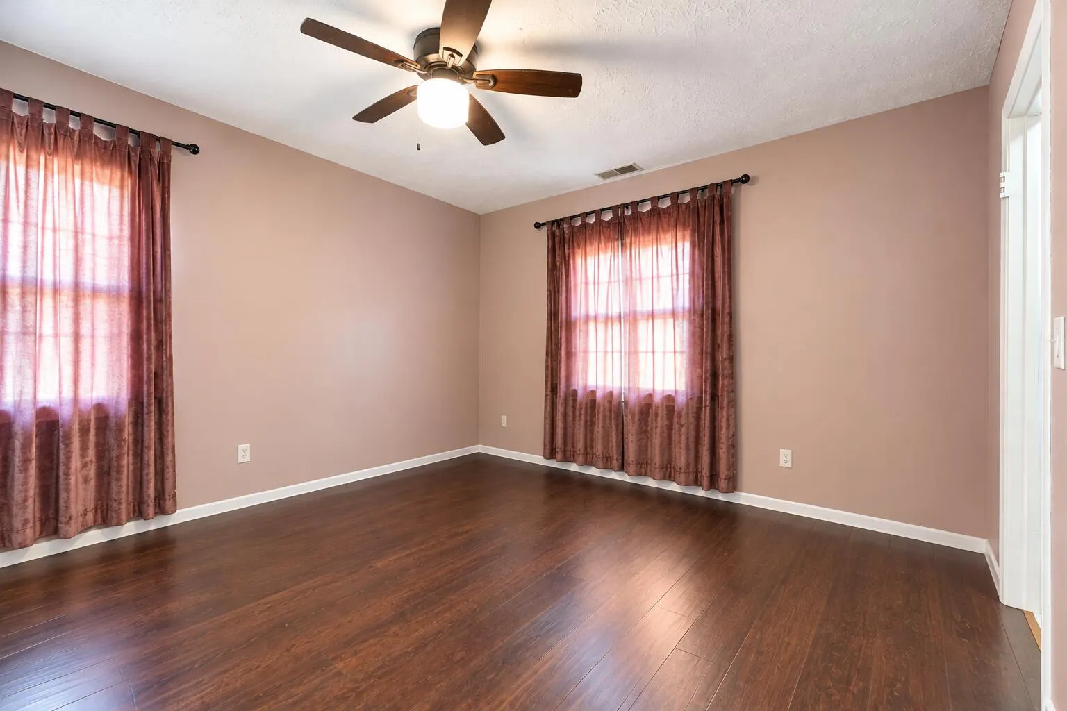 4702 Myrtle Drive