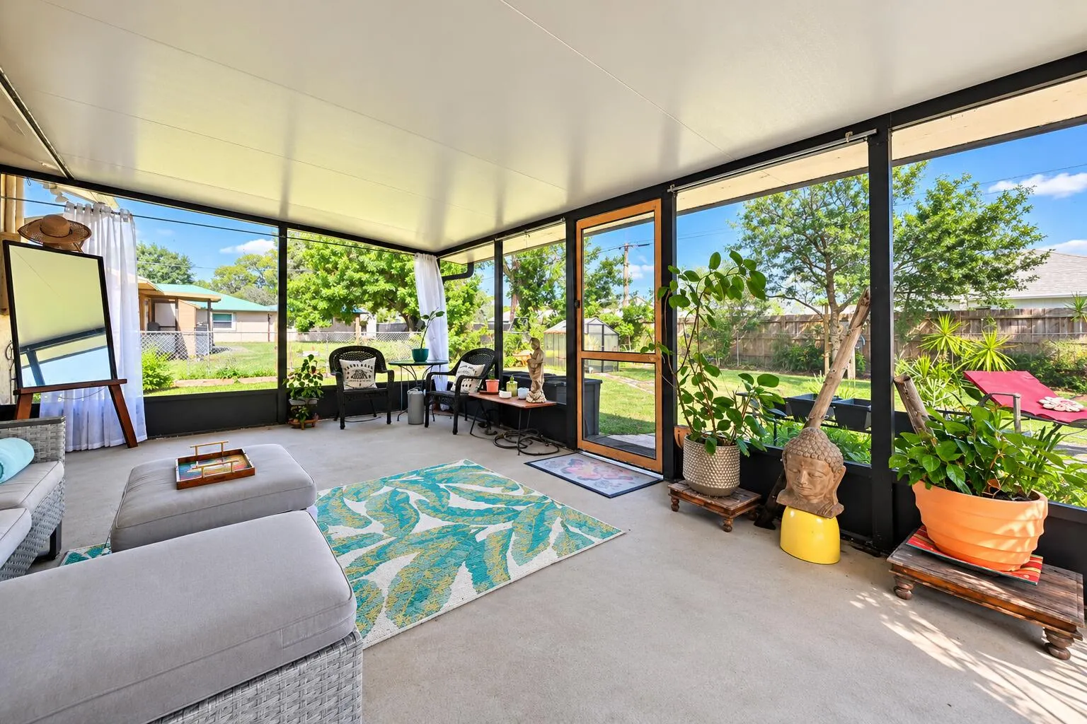 4702 Myrtle Drive