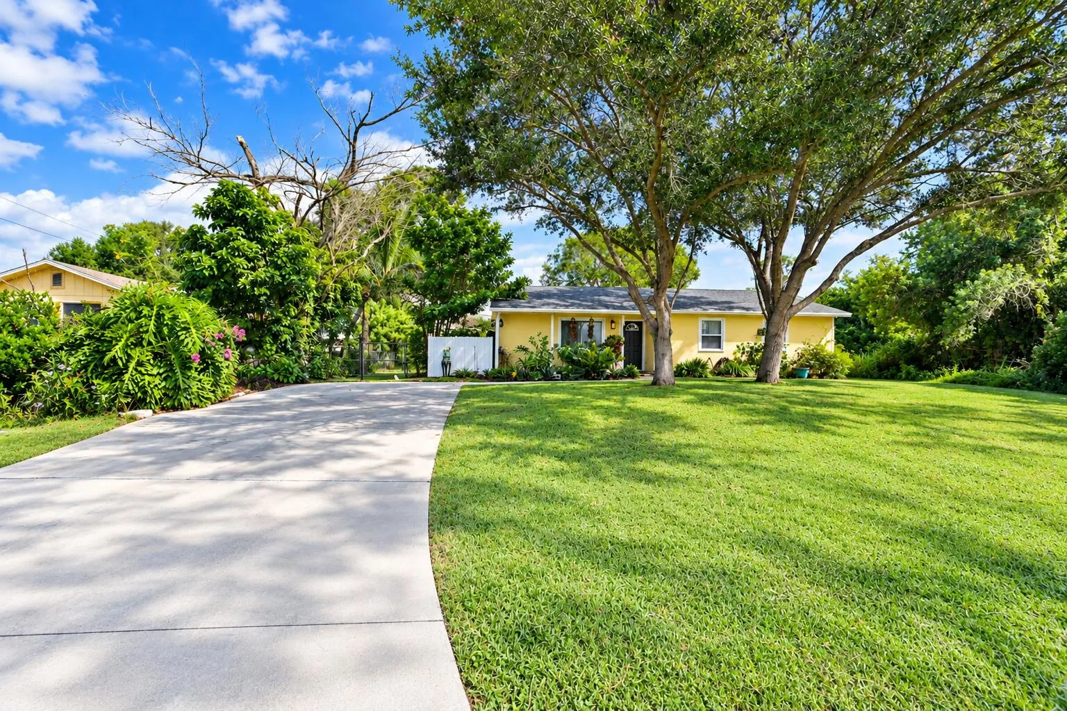 4702 Myrtle Drive
