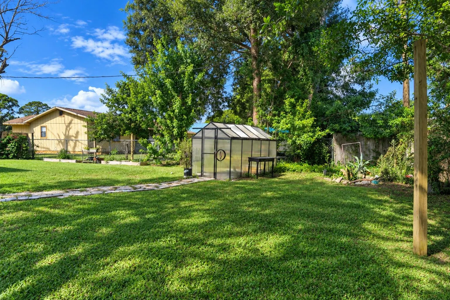 4702 Myrtle Drive