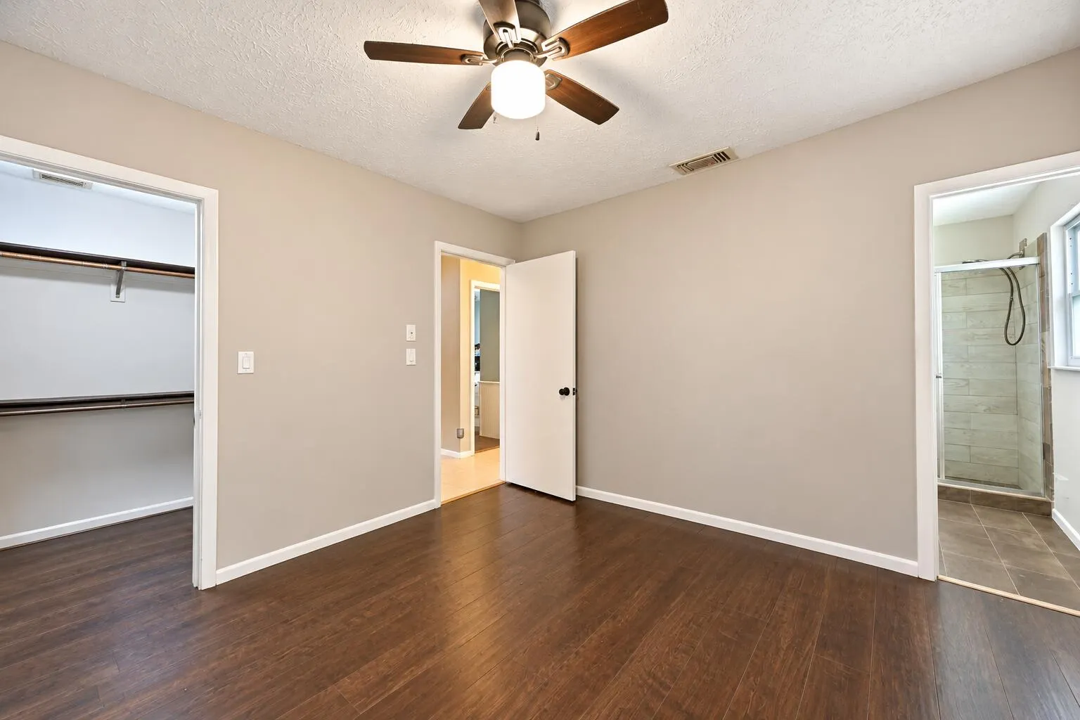 4702 Myrtle Drive