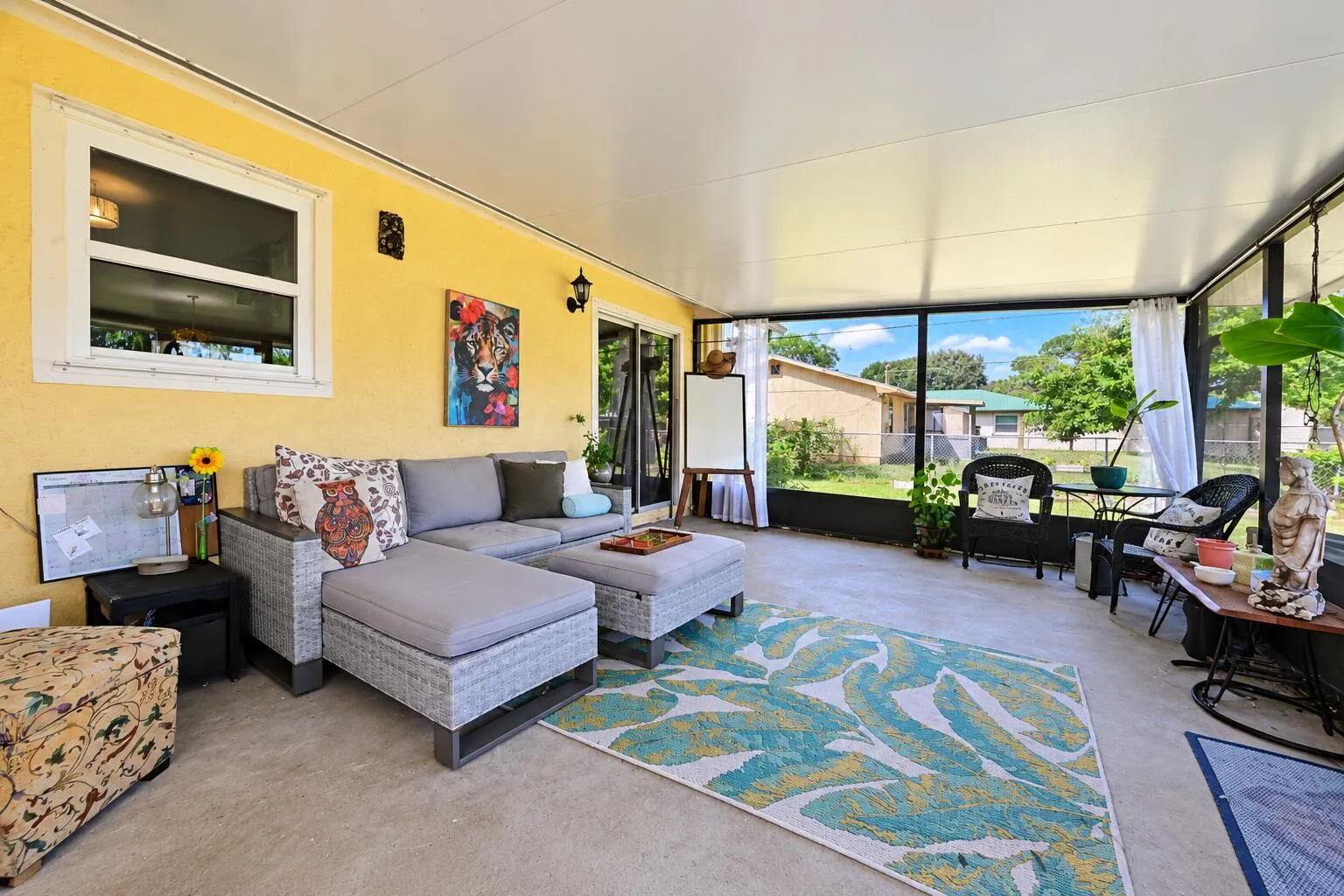 4702 Myrtle Drive