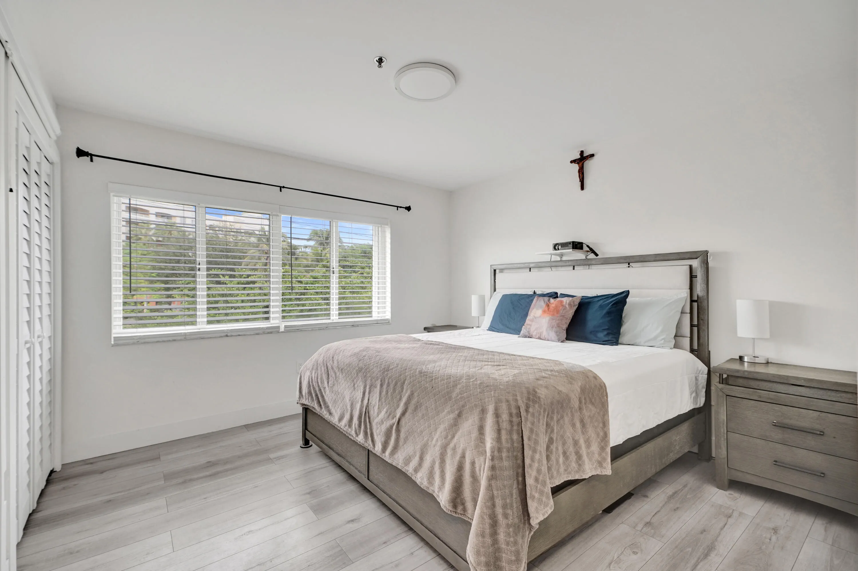 235 Riviera Circle