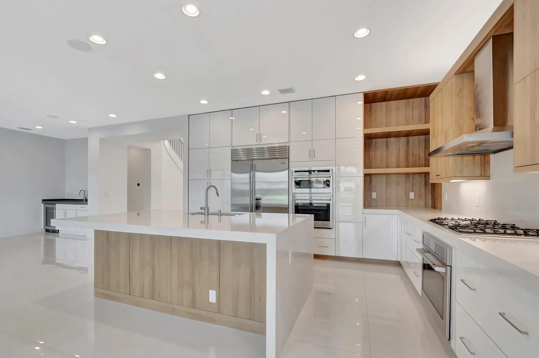 17166 WANDERING WAVE Avenue