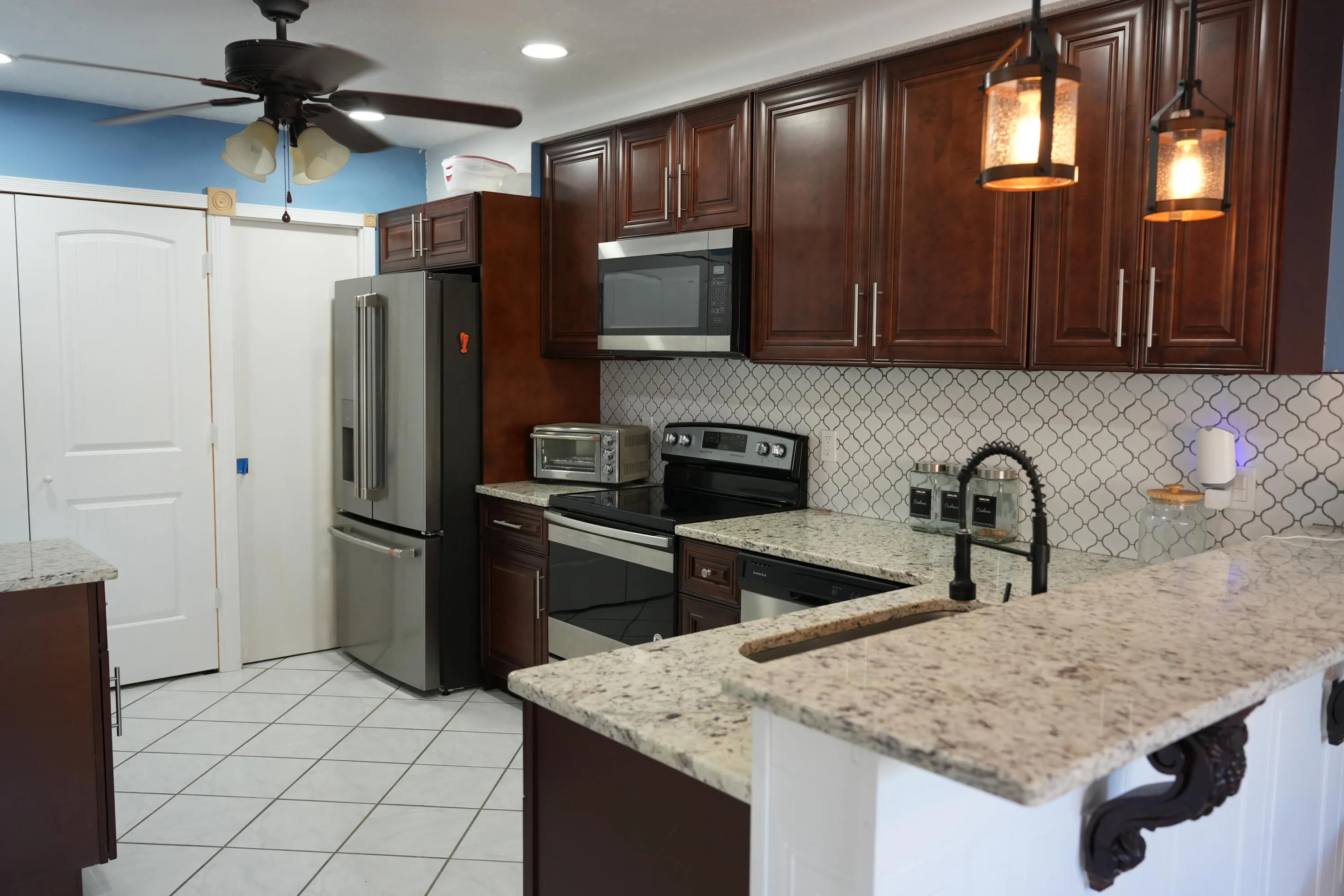 354 MAPLECREST Circle