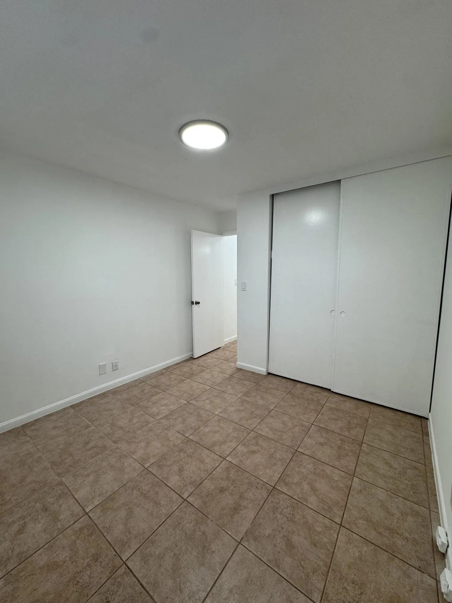510 LAKE SHORE Drive #16