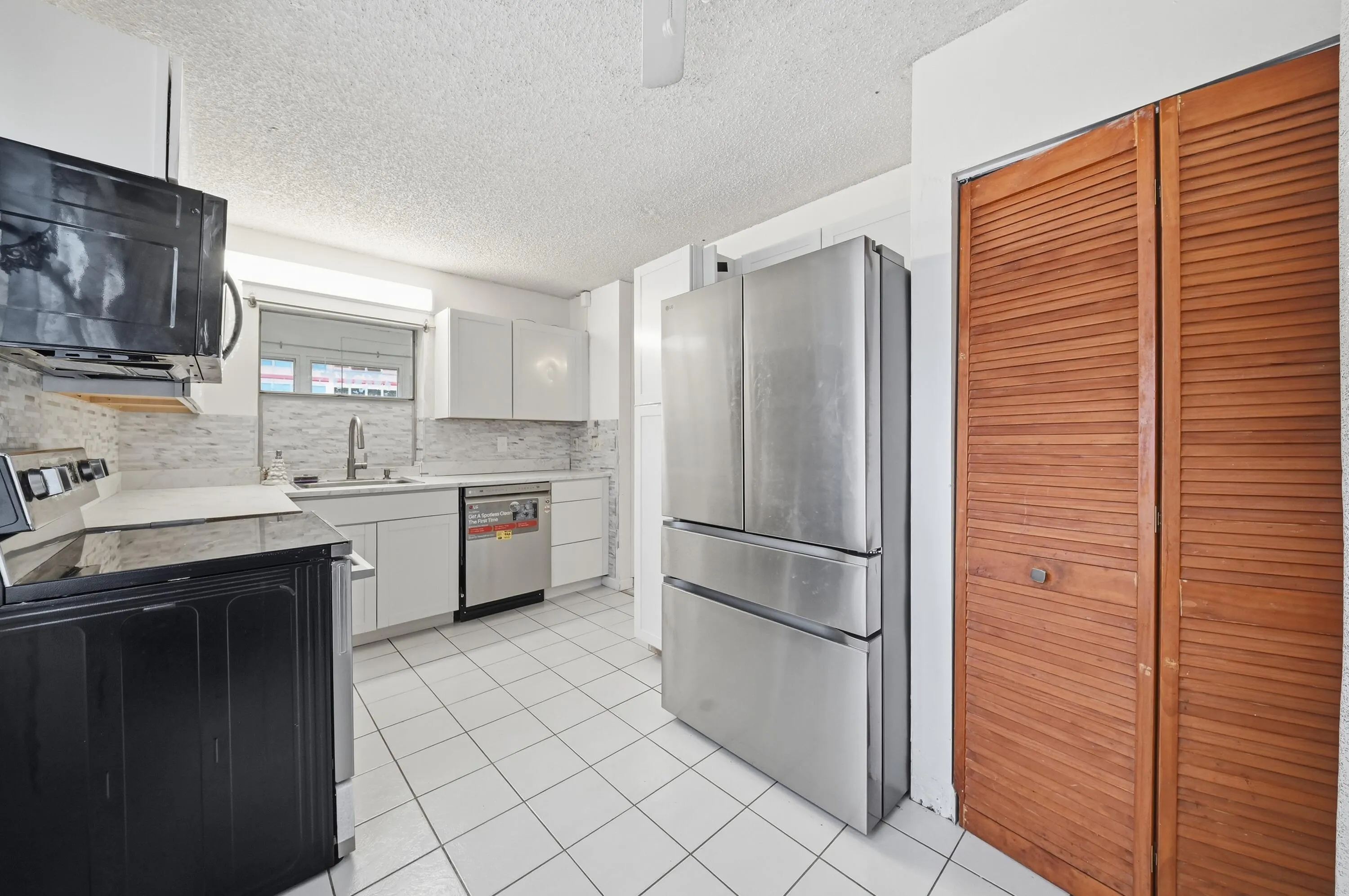 7875 MARGATE Boulevard #101
