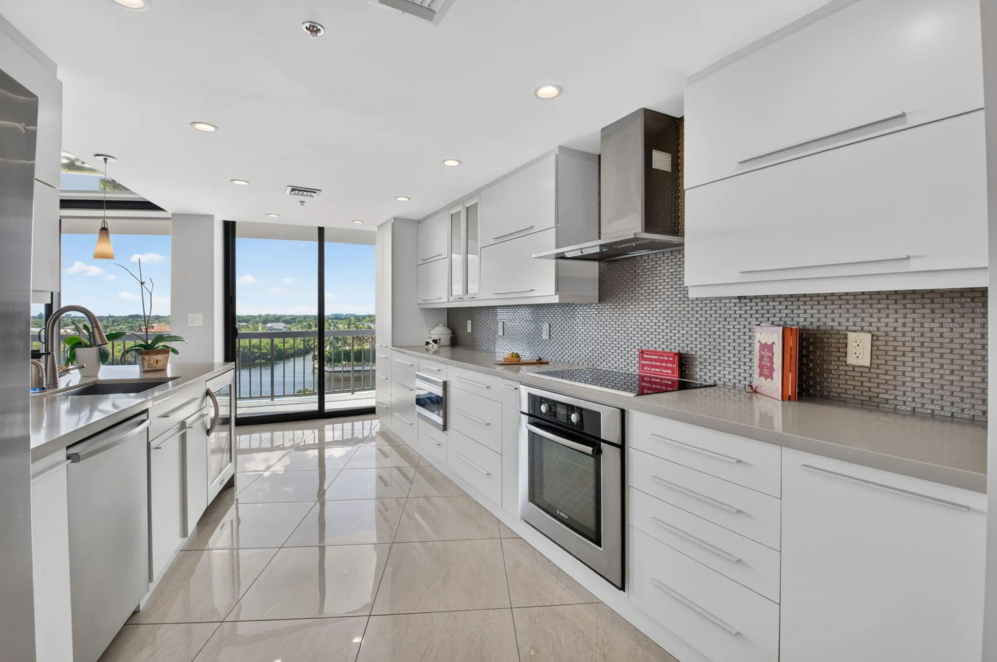 4740 S OCEAN Boulevard #808