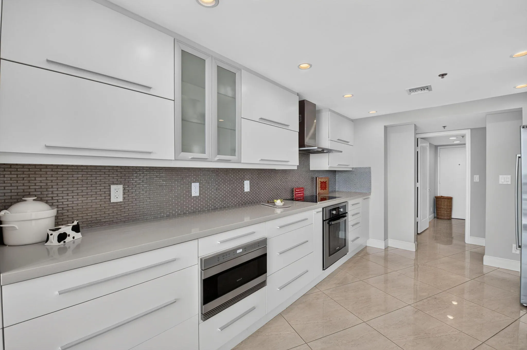 4740 S OCEAN Boulevard #808