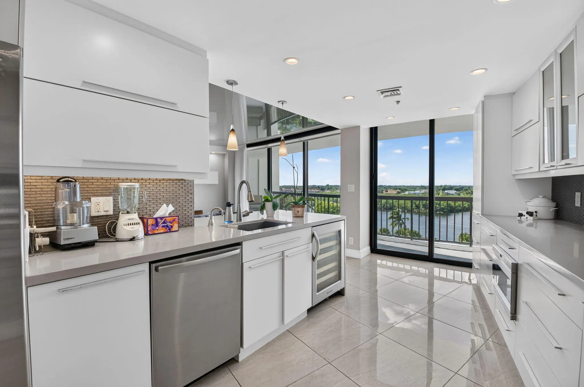 4740 S OCEAN Boulevard #808