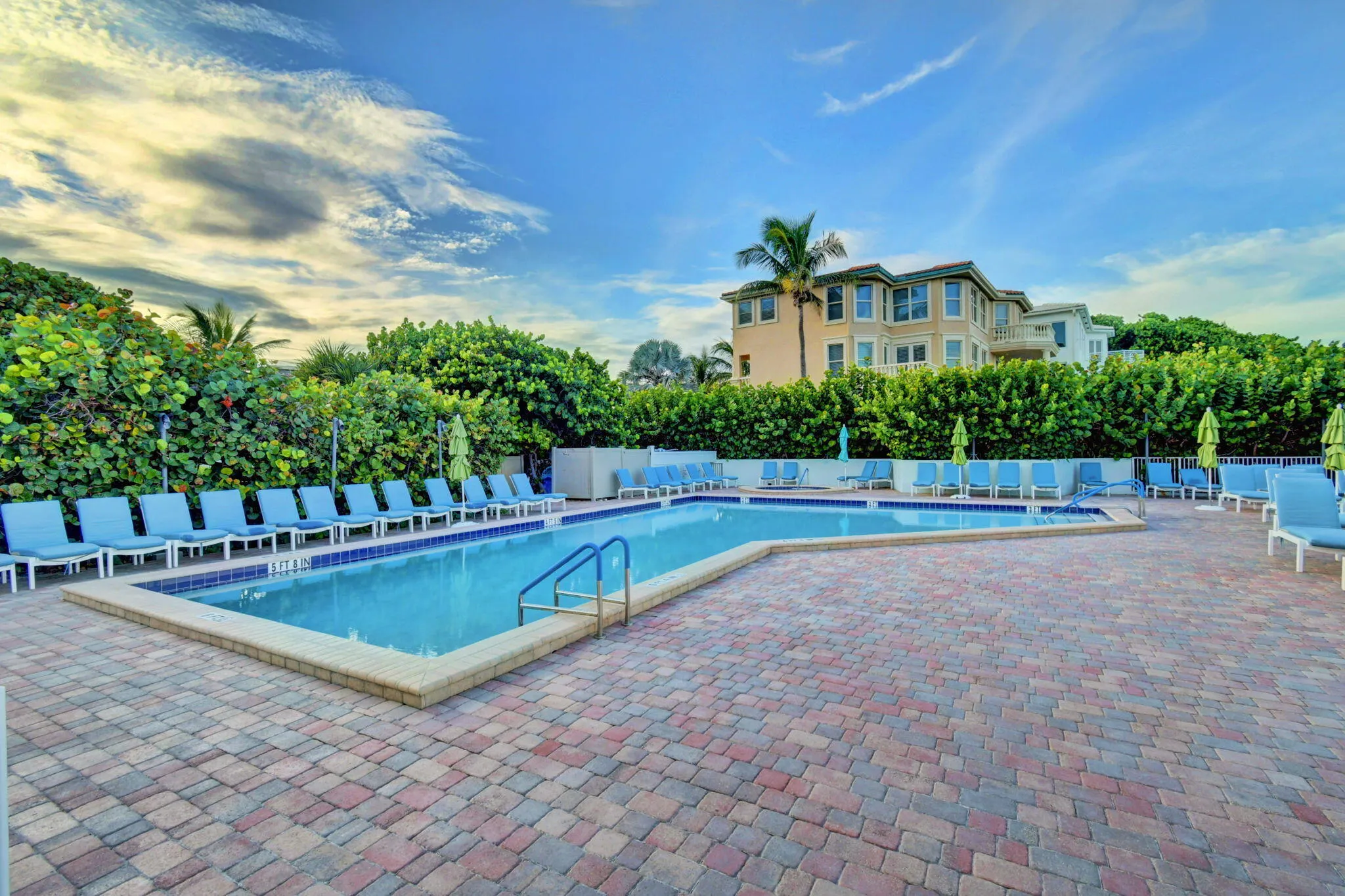 4740 S OCEAN Boulevard #808