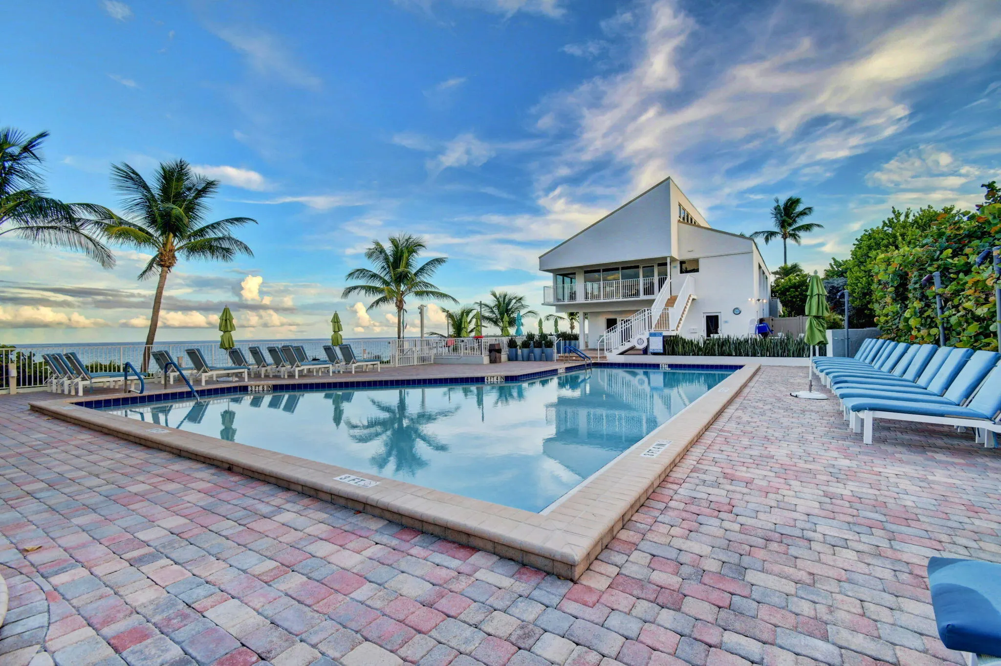 4740 S OCEAN Boulevard #808