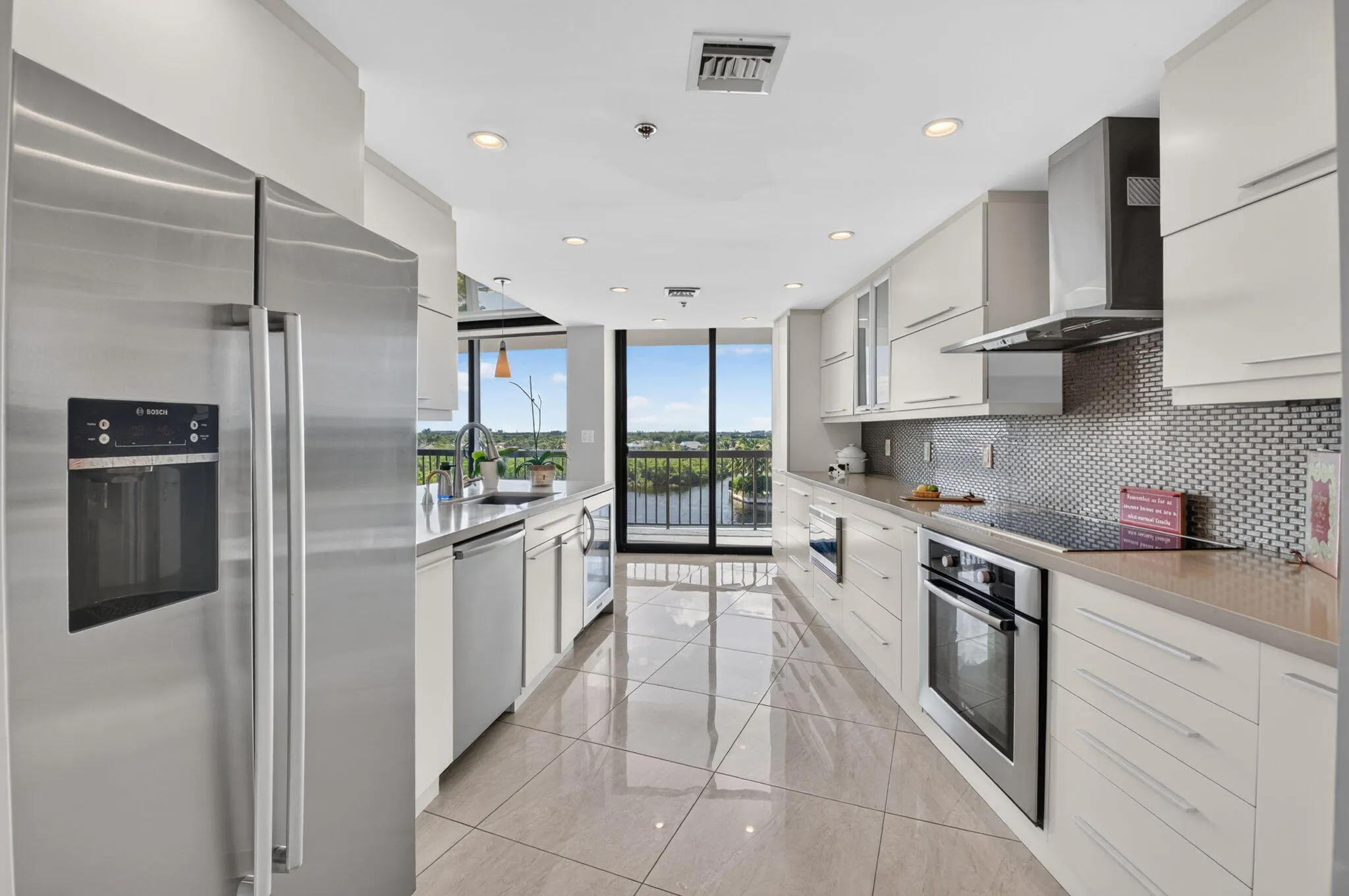 4740 S OCEAN Boulevard #808
